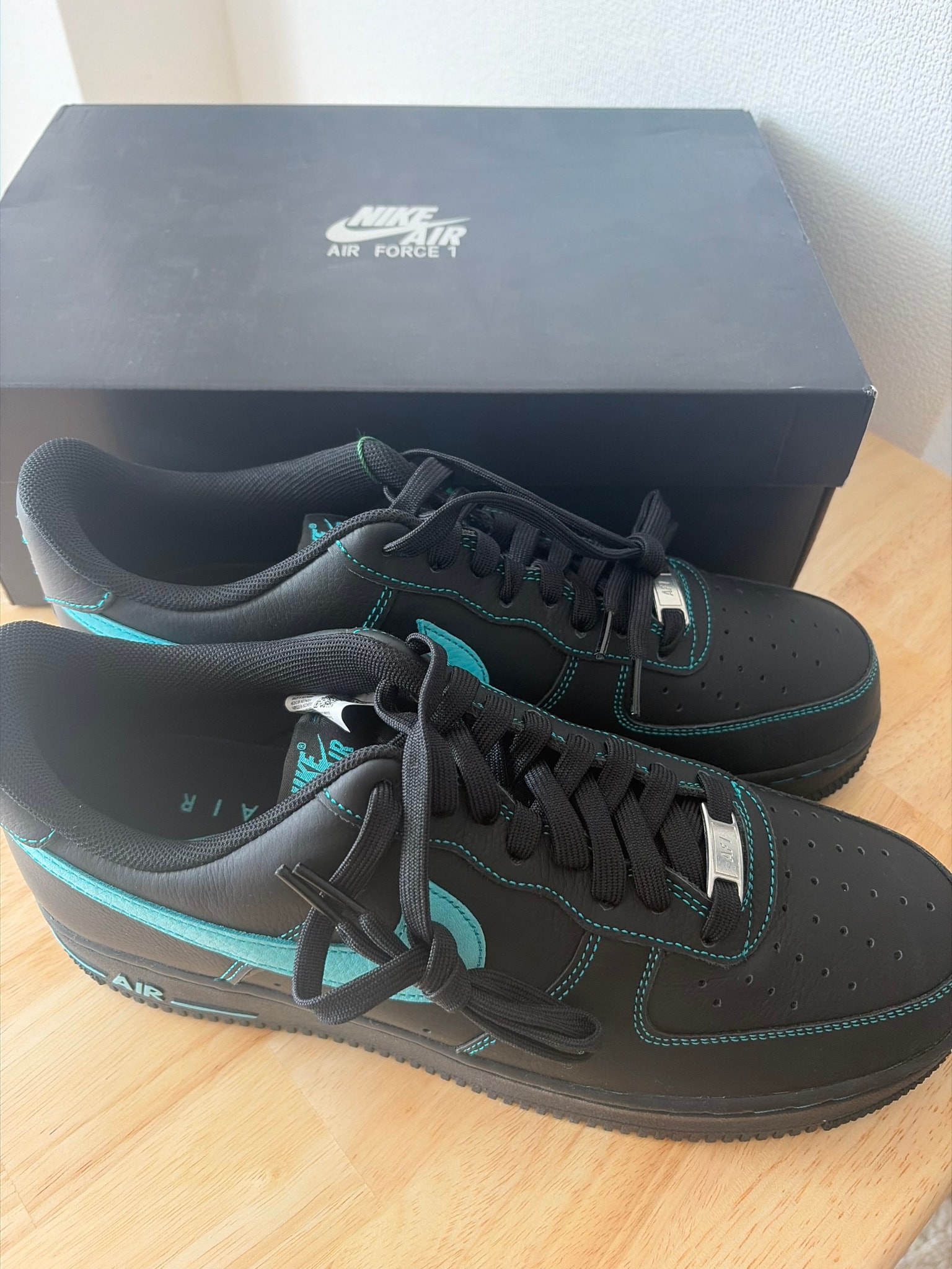 Nike Air Force 1 Low "Black Tiffany"