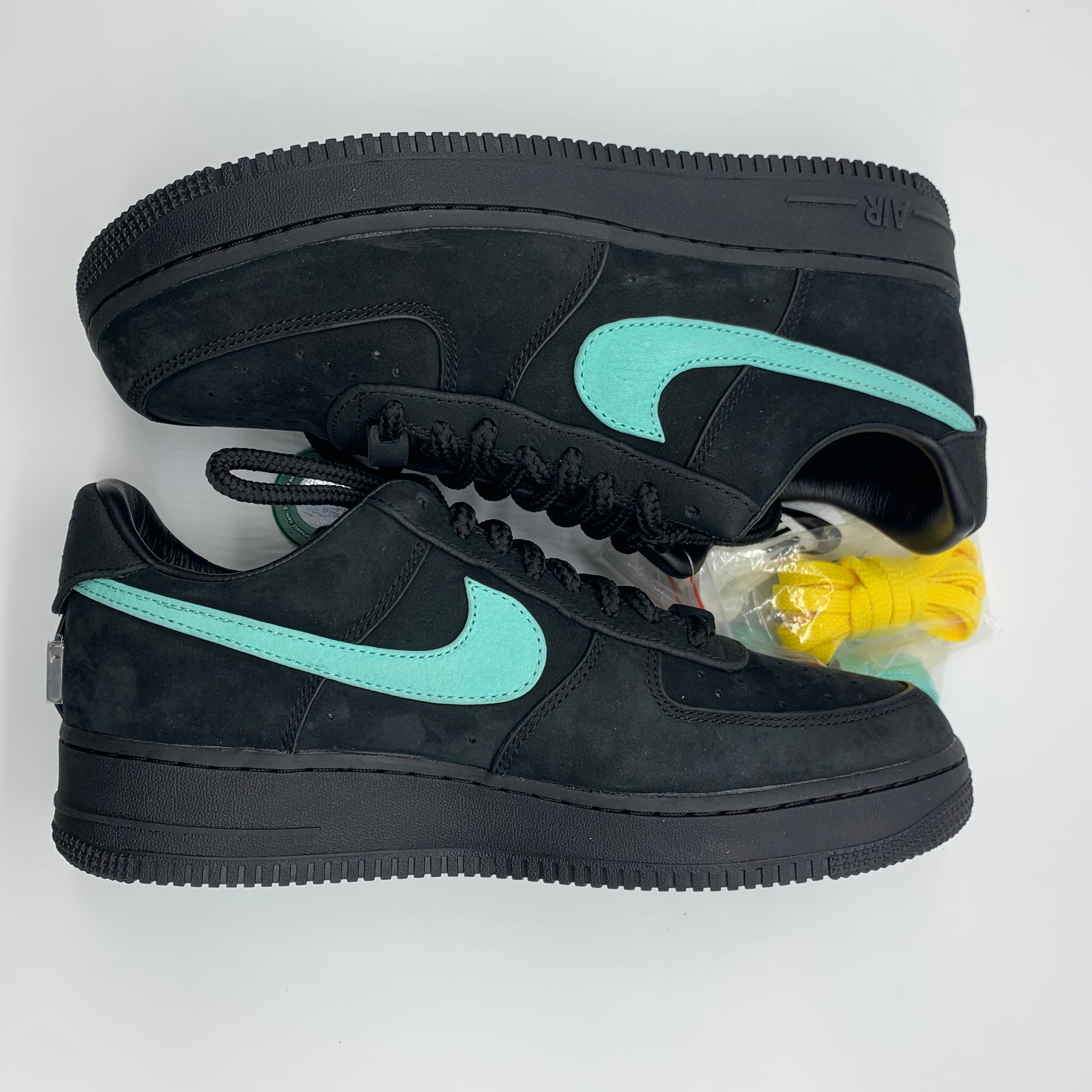 ティファニー × ナイキ エアフォース1 ロー "1837"