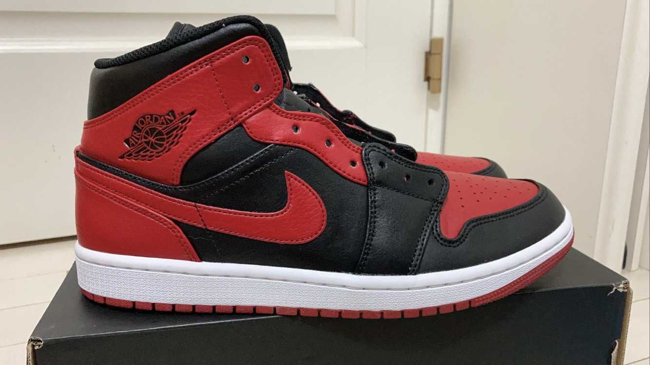 Nike Air Jordan 1 Mid "Bred"