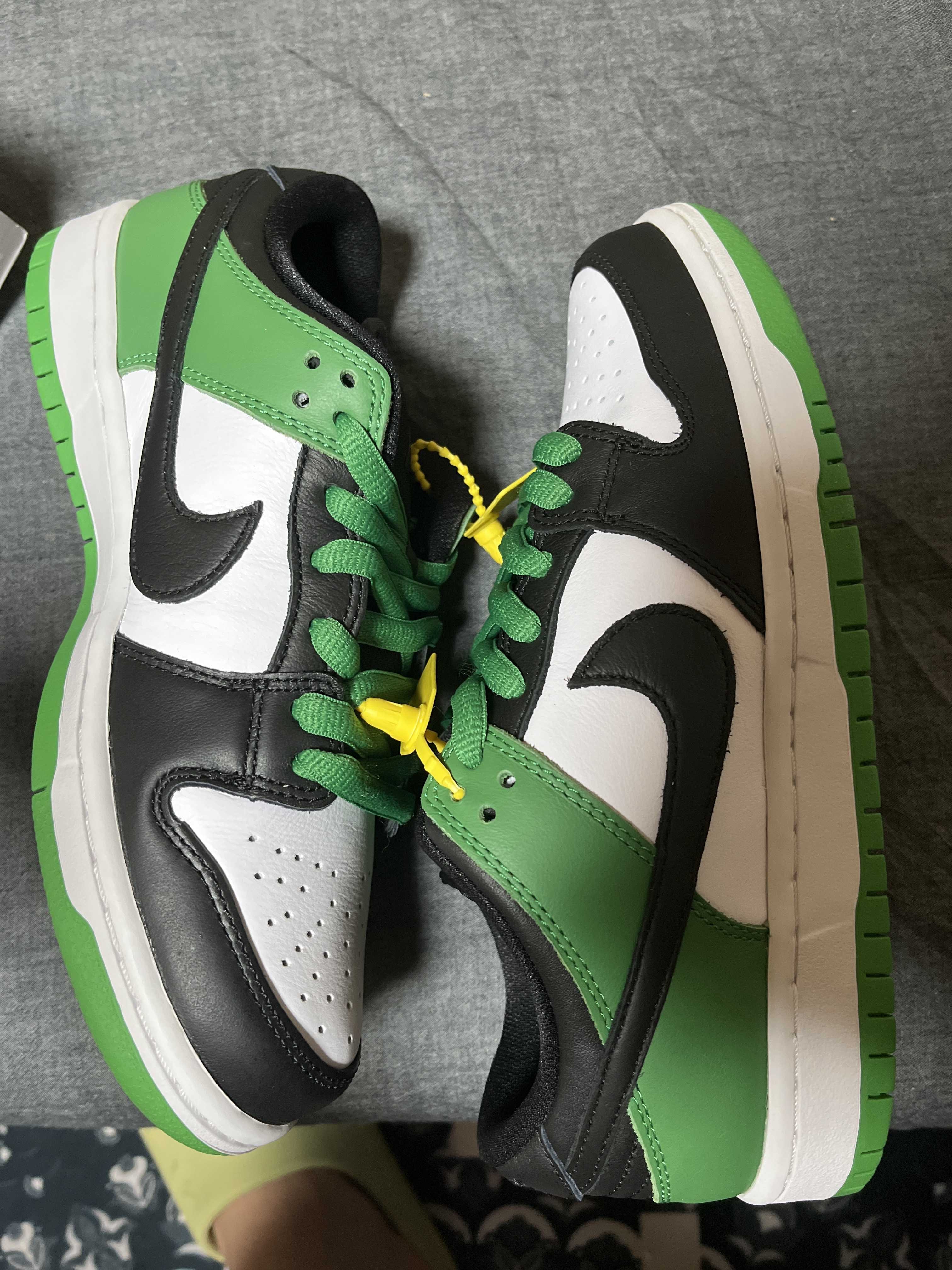 Nike SB Dunk Low Pro "Black and Classic Green"