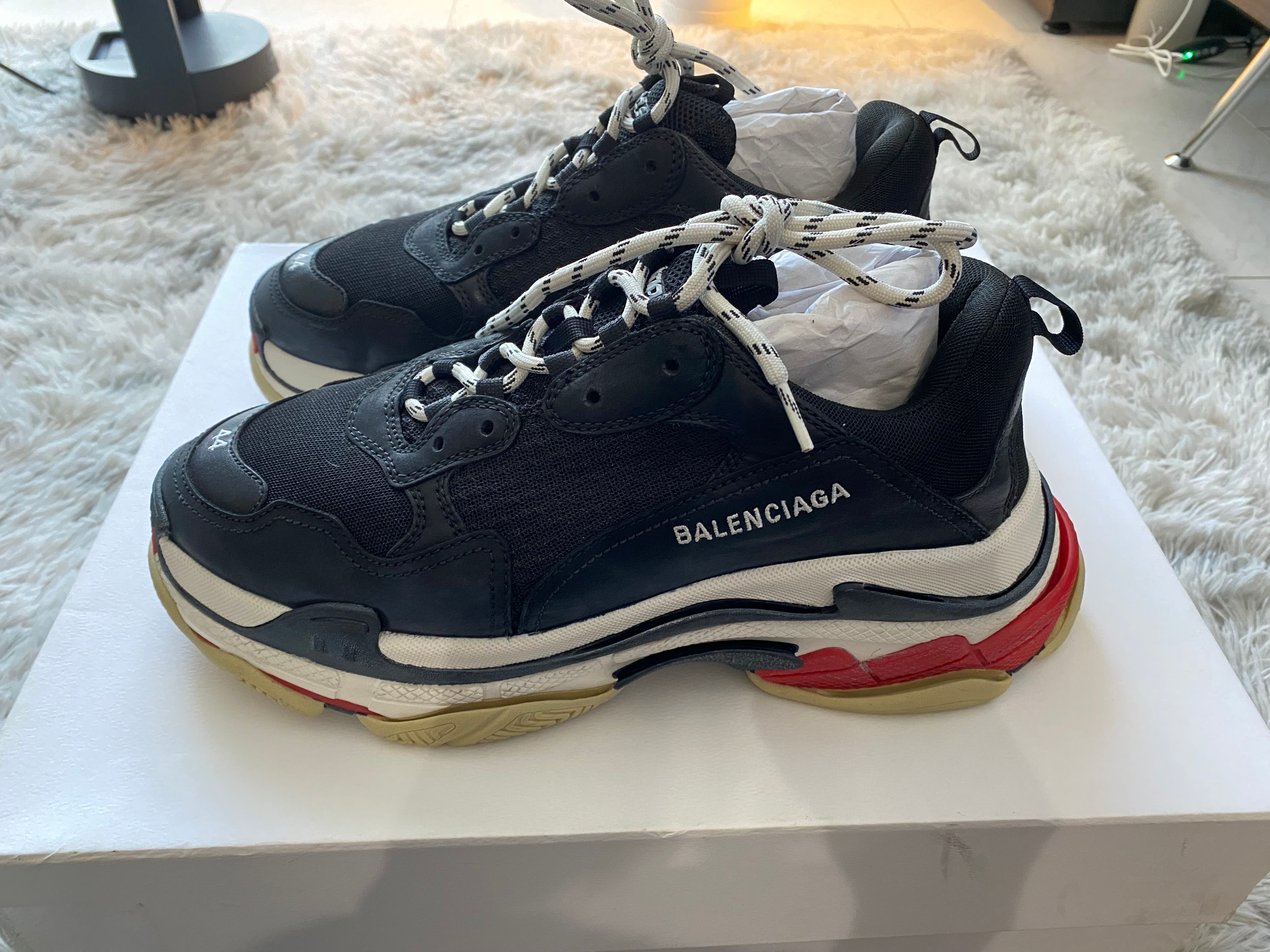 BALENCIAGA Triple S "Black/Red"