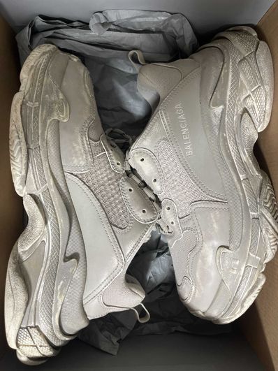 BALENCIAGA Women's TRIPLE S FADE "BEIGE"