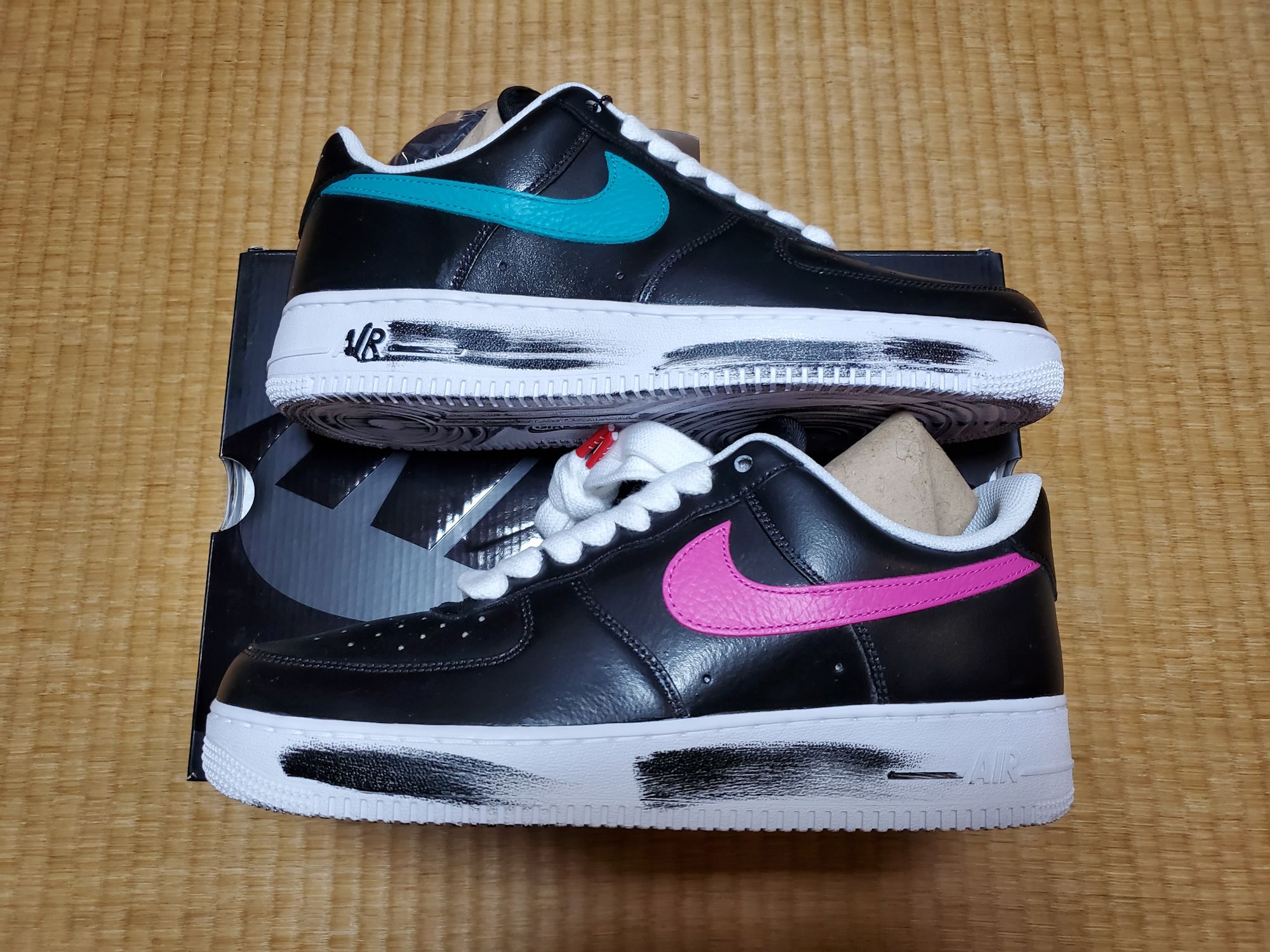 PEACEMINUSONE × Nike Air Force 1 Low '07 Para-Noise 3.0 "Black and Multi-Color" / G-DRAGON