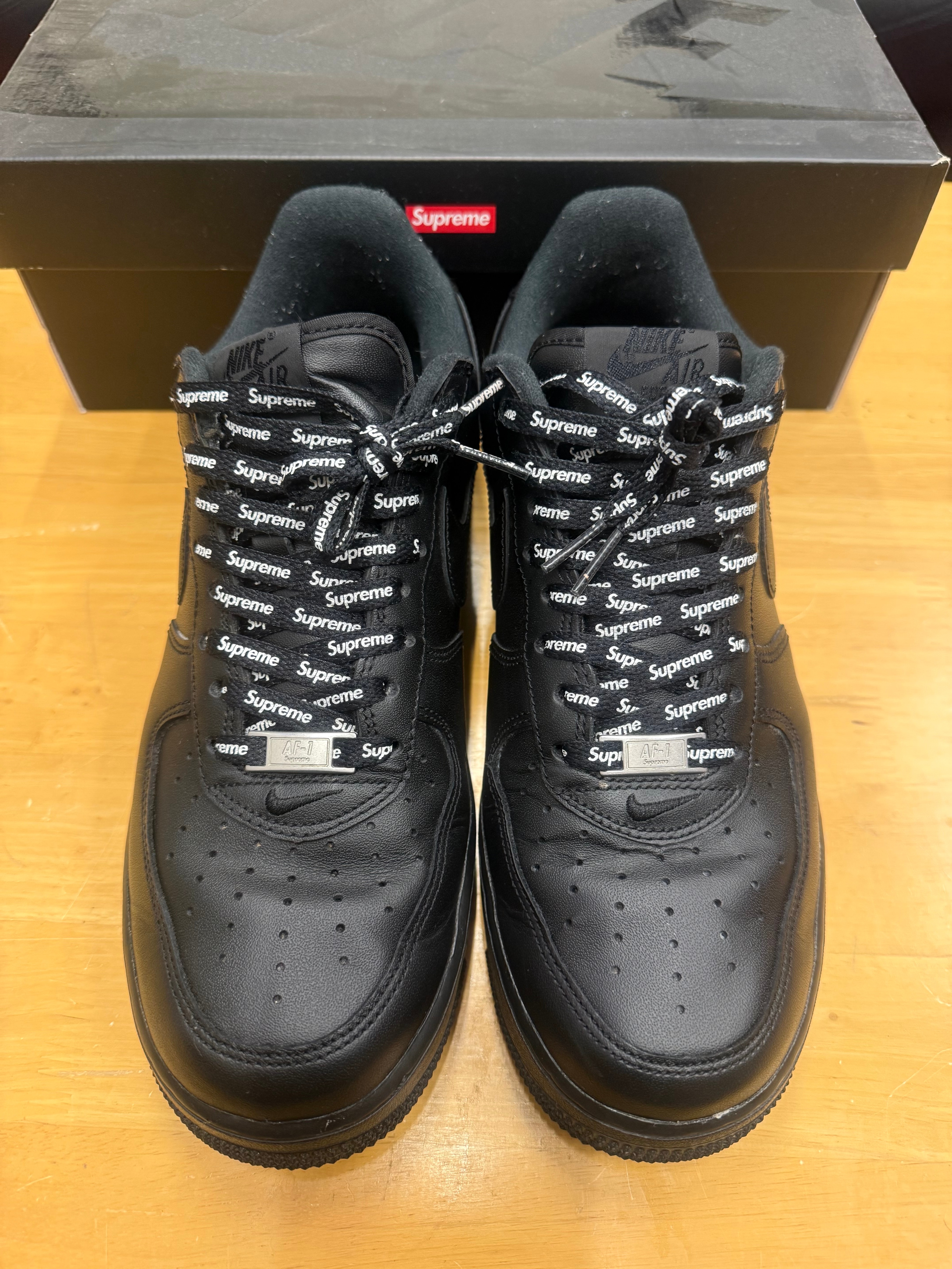 Supreme × Nike Air Force 1 Low "Black"