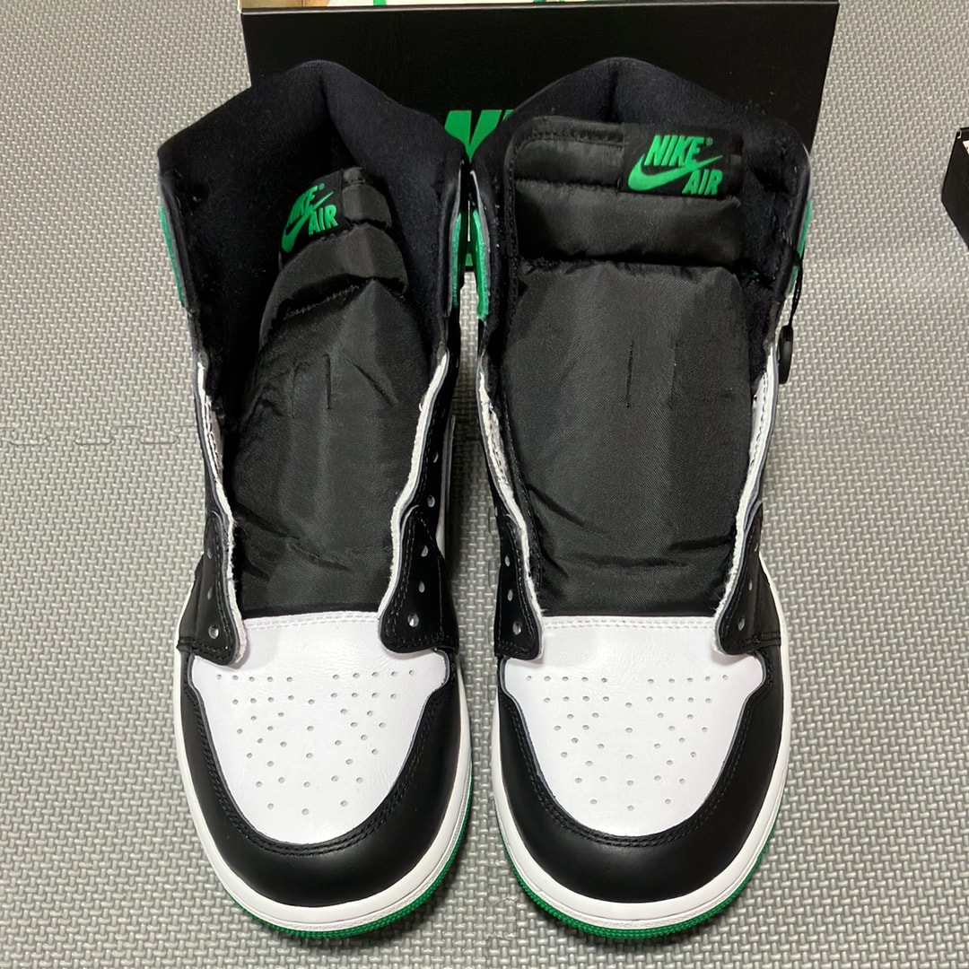 Nike Air Jordan 1 Retro High OG "Celtics/Black and Lucky Green" (2023)