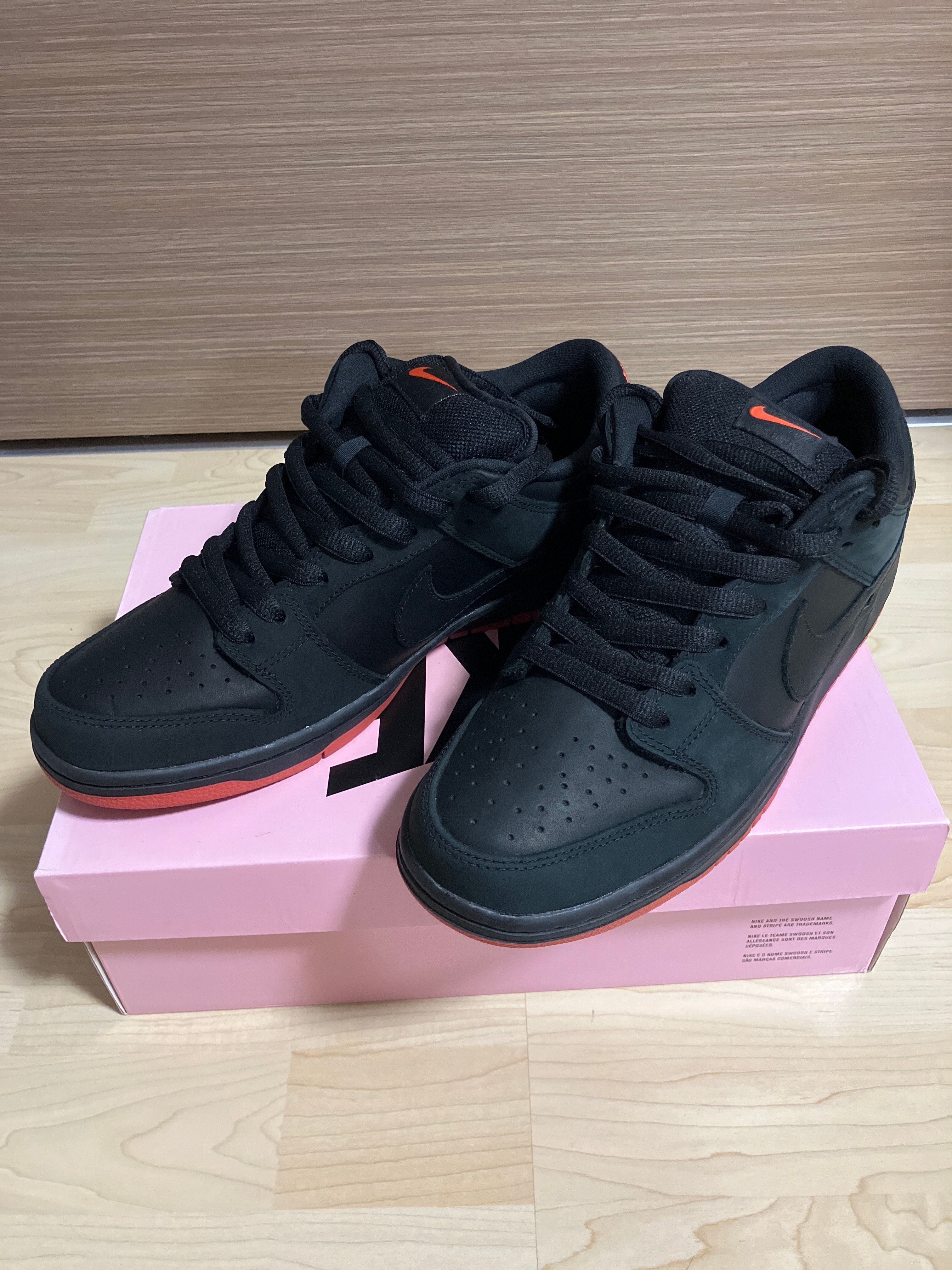 Nike SB Dunk Low TRD QS "Black Pigeon"
