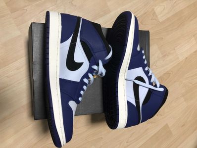 Nike Air Jordan 1 Mid "Deep Royal Blue"