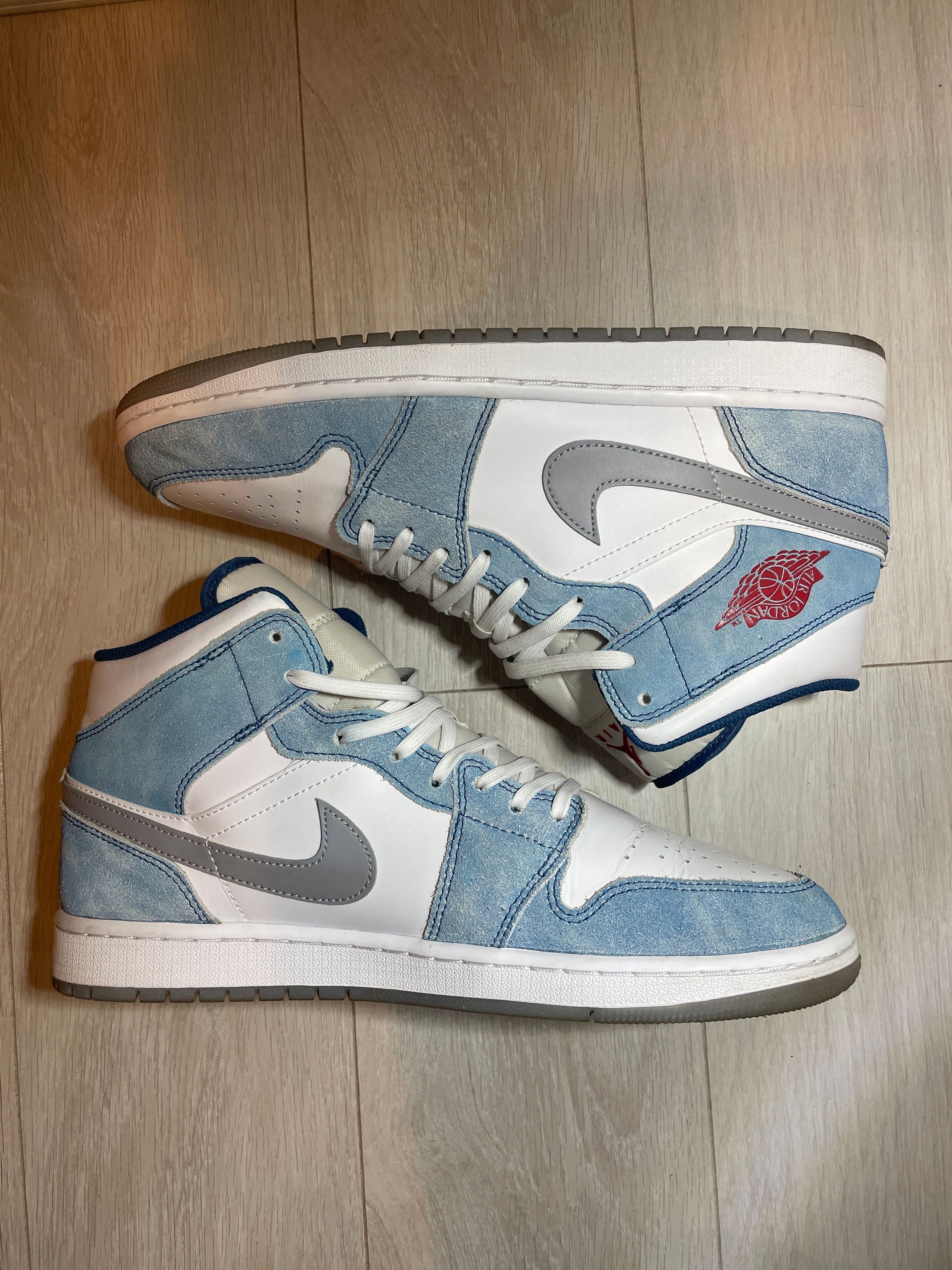 Nike Air Jordan 1 Mid SE "White/Hyper Royal/Red"