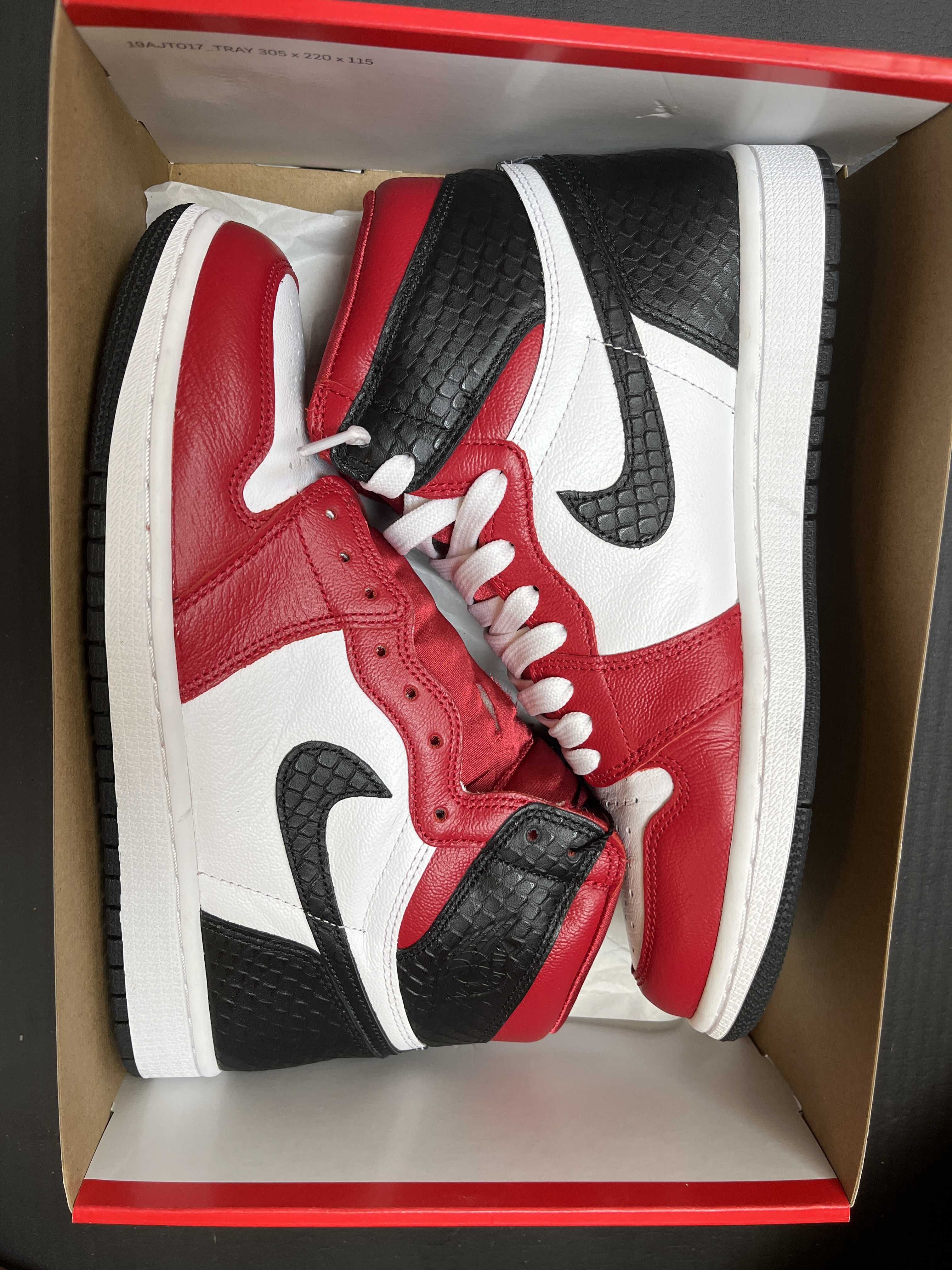 Nike Women's Air Jordan 1 High OG "Satin Red"