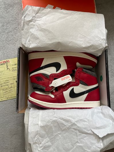 Nike Air Jordan 1 High OG "Lost & Found/Chicago"