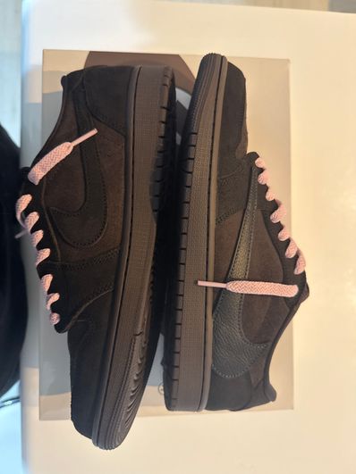 Travis Scott × Nike Air Jordan 1 Low OG SP "Velvet Brown and Dark Mocha"