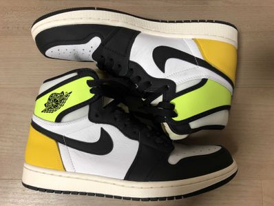 Nike Air Jordan 1 High OG "Volt Gold"