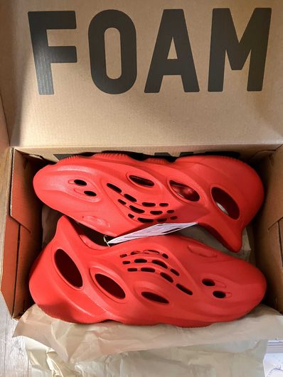 adidas YEEZY Foam Runner "Vermilion"