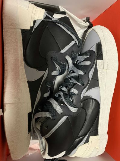 sacai × NIKE BLAZER MID "BLACK/WOLF GREY/WHITE"