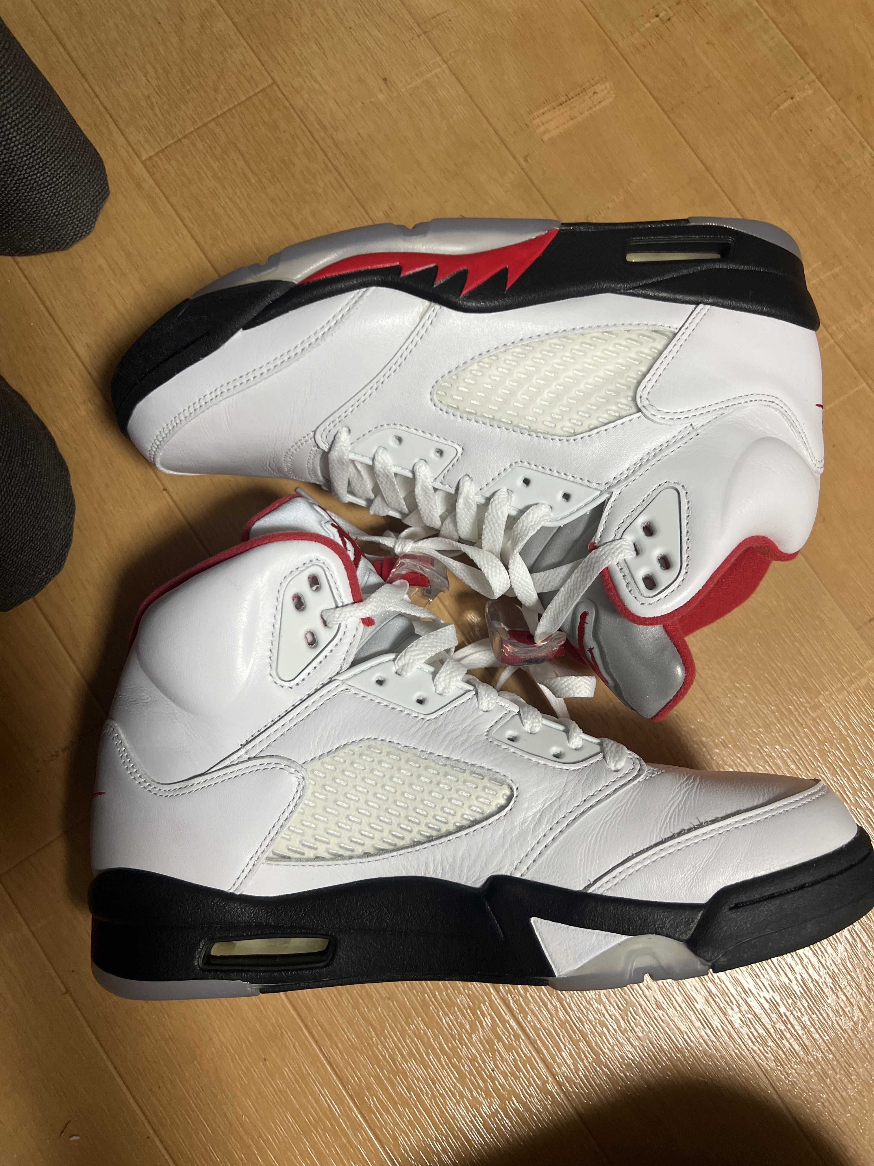 Nike Air Jordan 5 Retro "Fire Red" (2020)