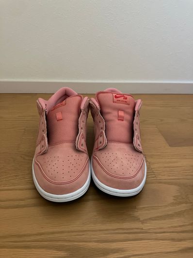 Nike SB Dunk Low "Pink Pig"