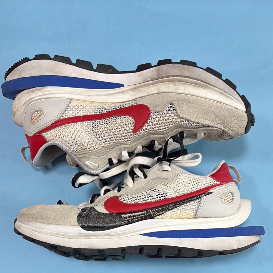 sacai × Nike Vapor Waffle "Royal Fuchsia"