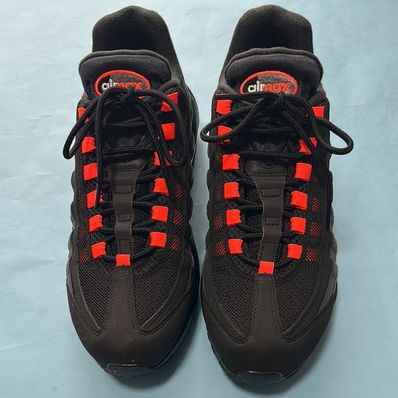 Nike Air Max 95 "Black/Hyper Crimson"