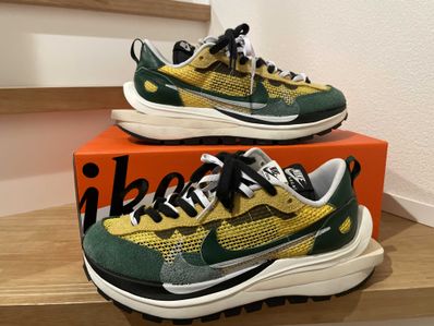 sacai × Nike Vapor Waffle "Tour Yellow/Stadium Green-Sail"