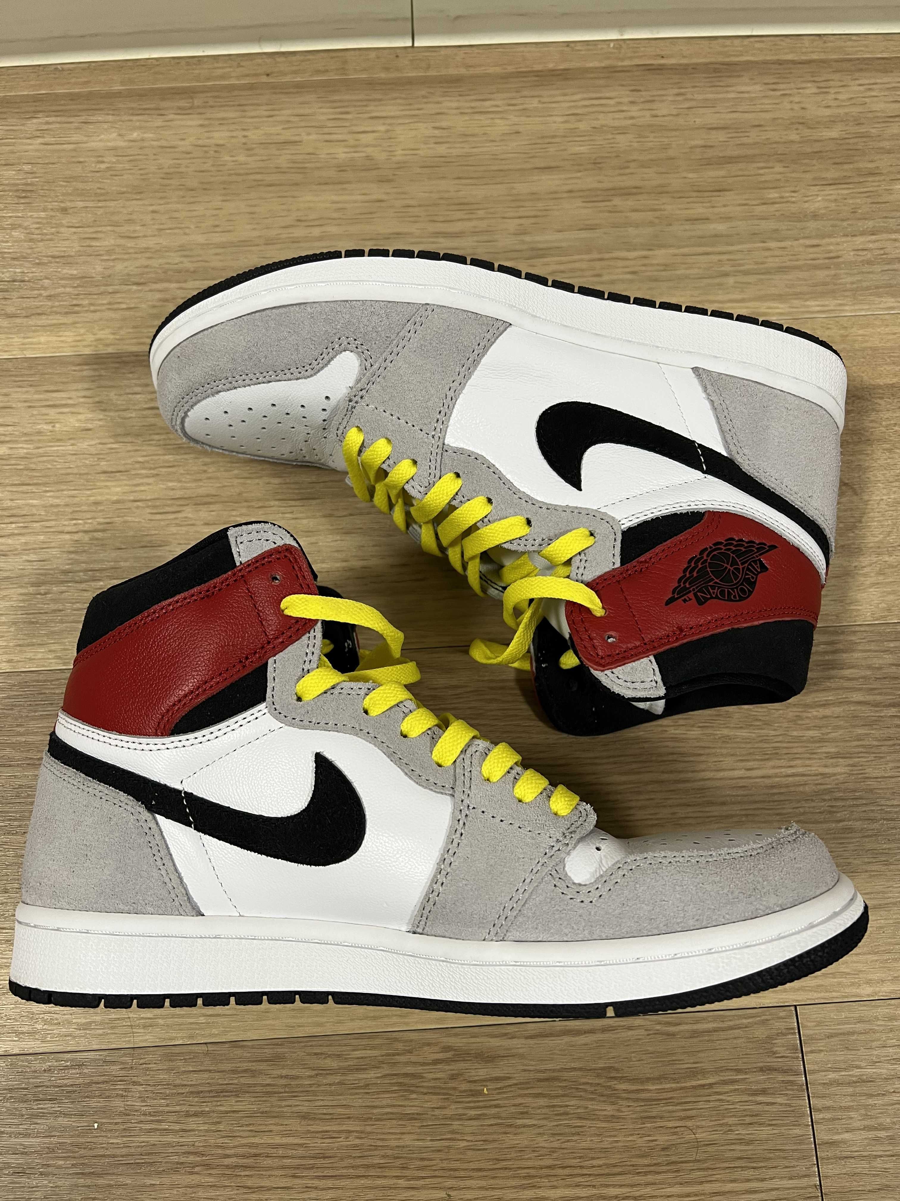 Nike Air Jordan 1 High OG "White/Black/Light Smoke Grey"