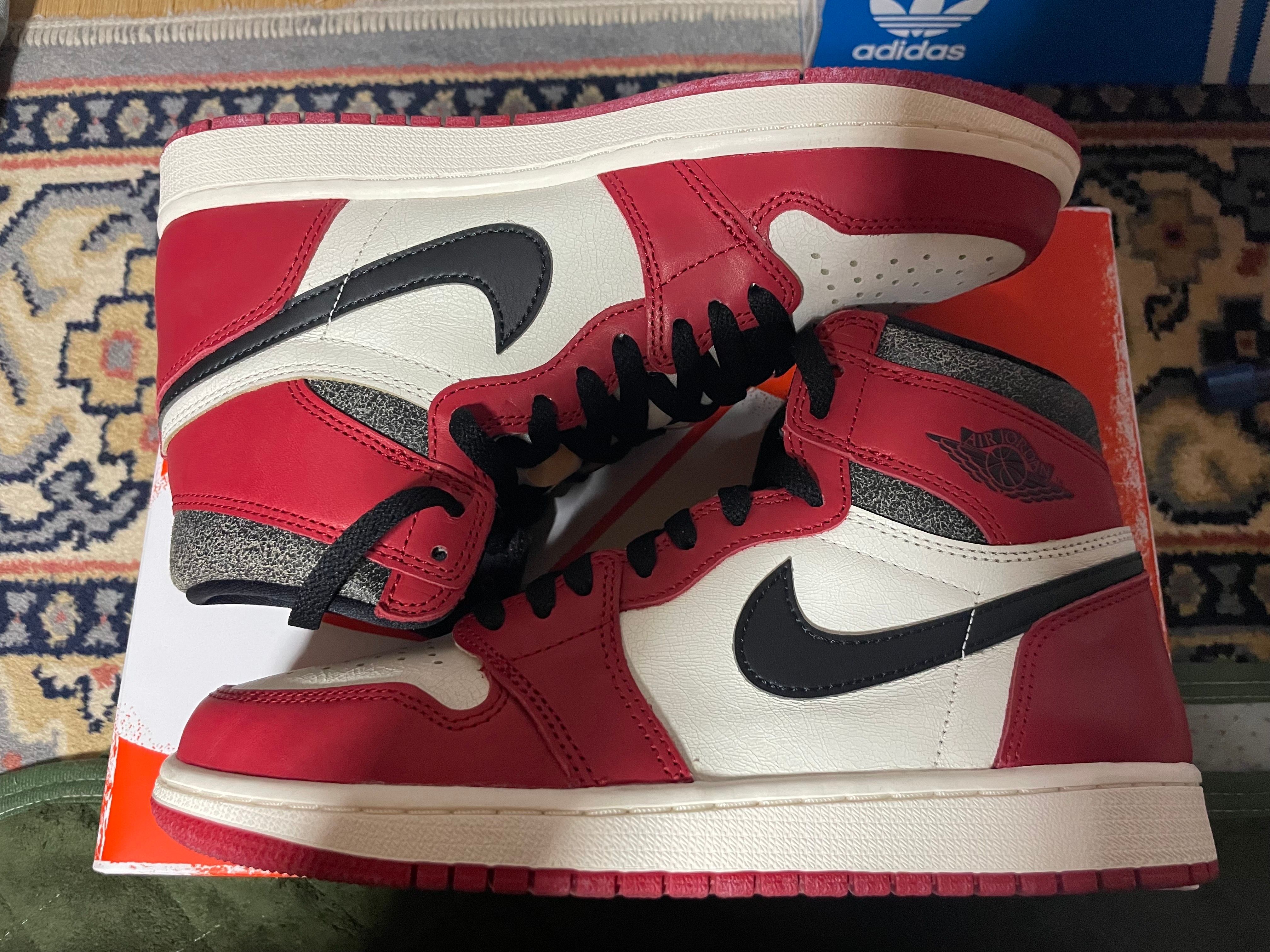 Nike Air Jordan 1 High OG "Lost & Found/Chicago"