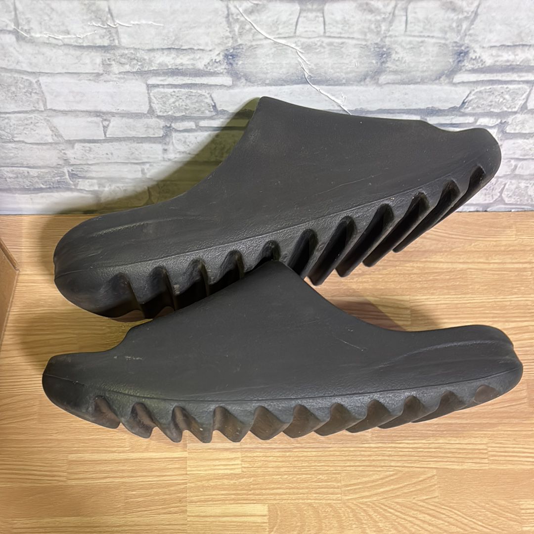 adidas YEEZY Slide "Onyx"