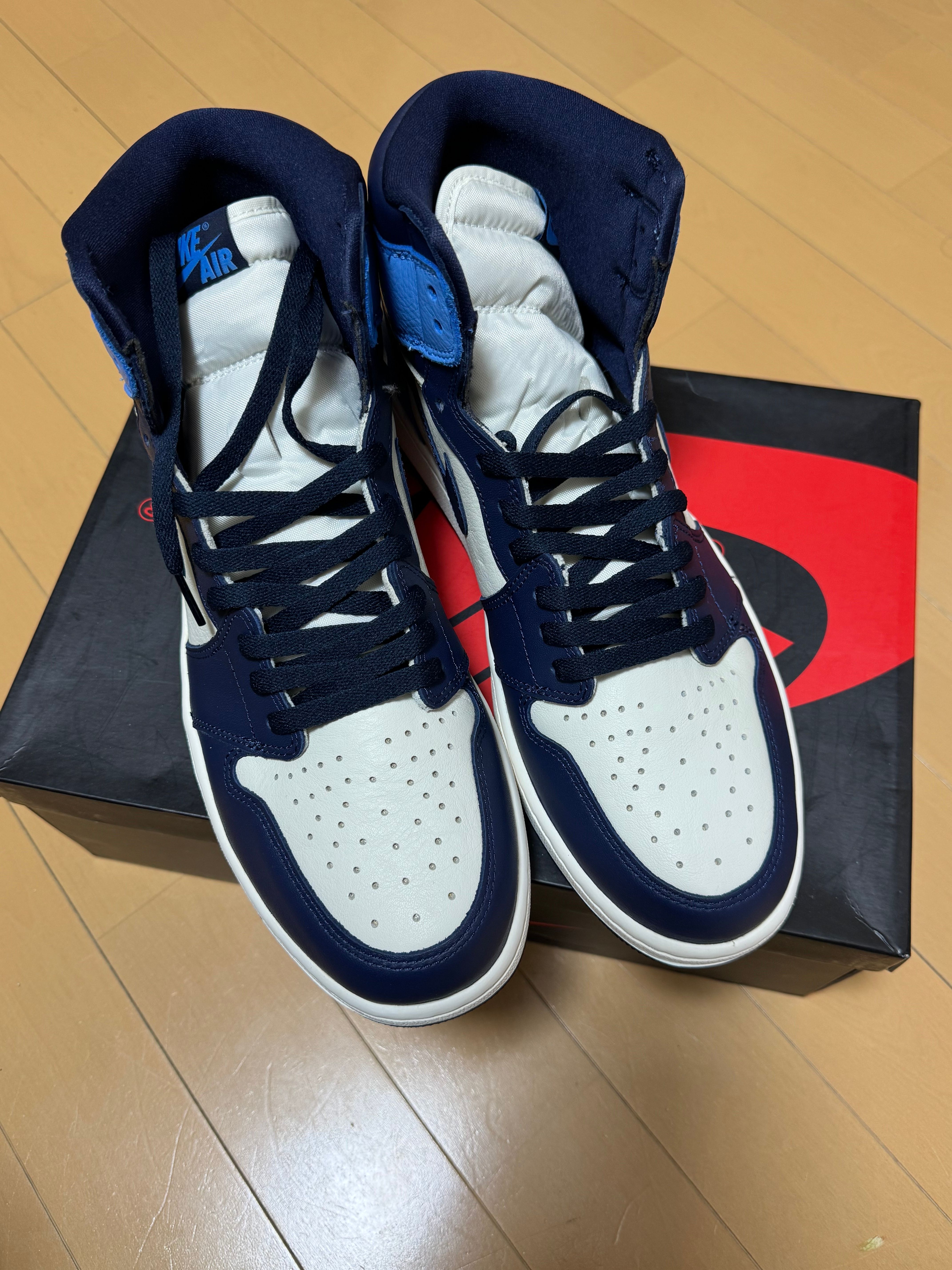 Nike Air Jordan 1 Retro High OG "Obsidian/University Blue"