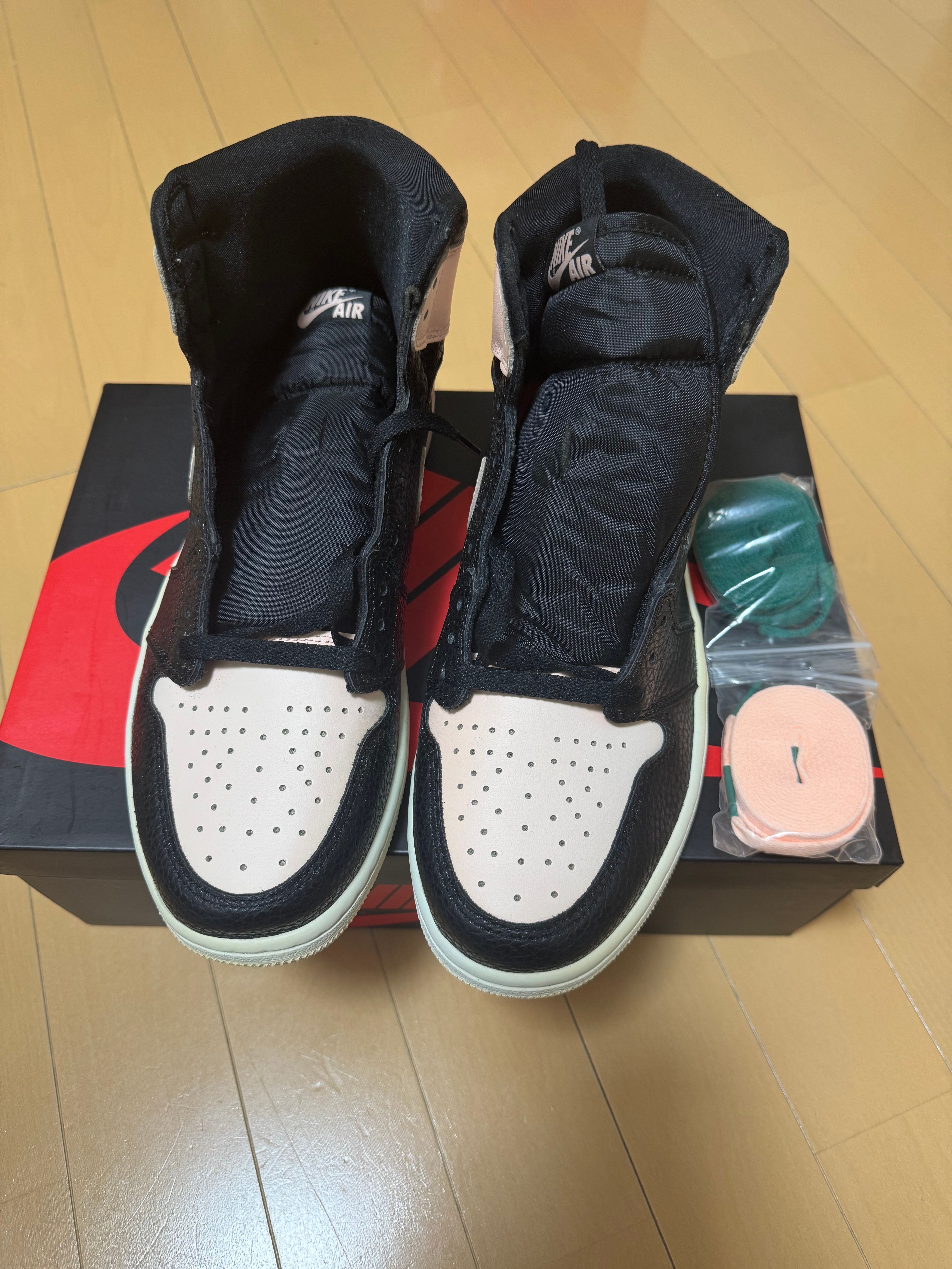 Nike Air Jordan 1 Retro High OG "Crimson Tint"