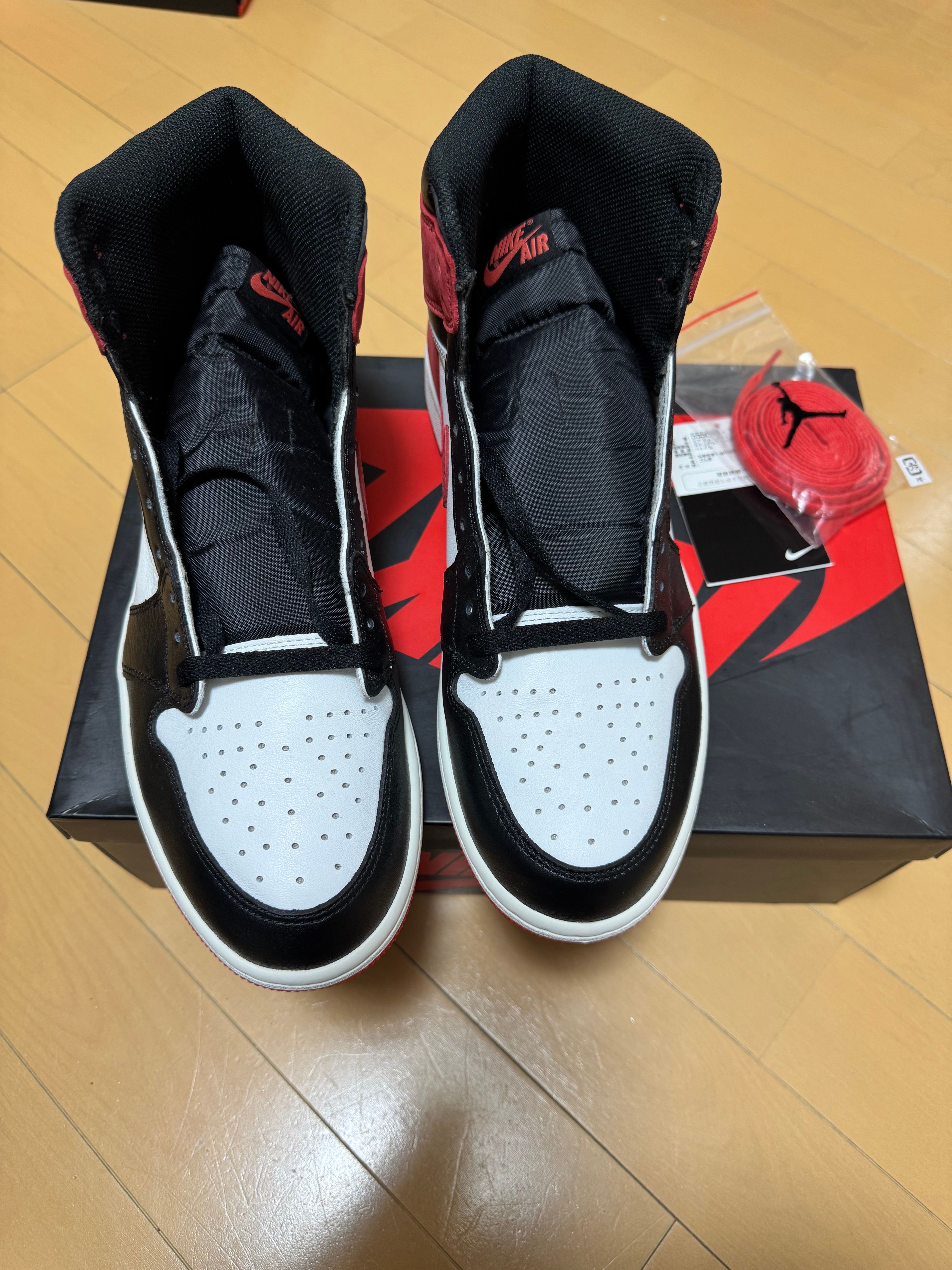 NIKE AIR JORDAN 1 RETRO HIGH "TRACK RED"