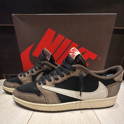 Travis Scott × Nike Air Jordan 1 Low OG SP-T "Black/Dark Mocha"