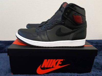 Nike Air Jordan 1 Retro High OG "Black/Metallic Silver/Gym Red"