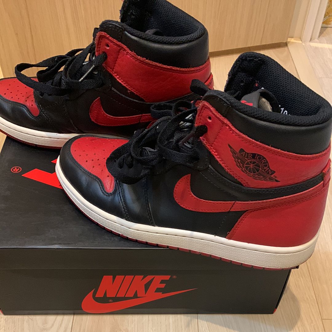 Nike Air Jordan 1 Retro High OG "Bred/Banned" (2016)