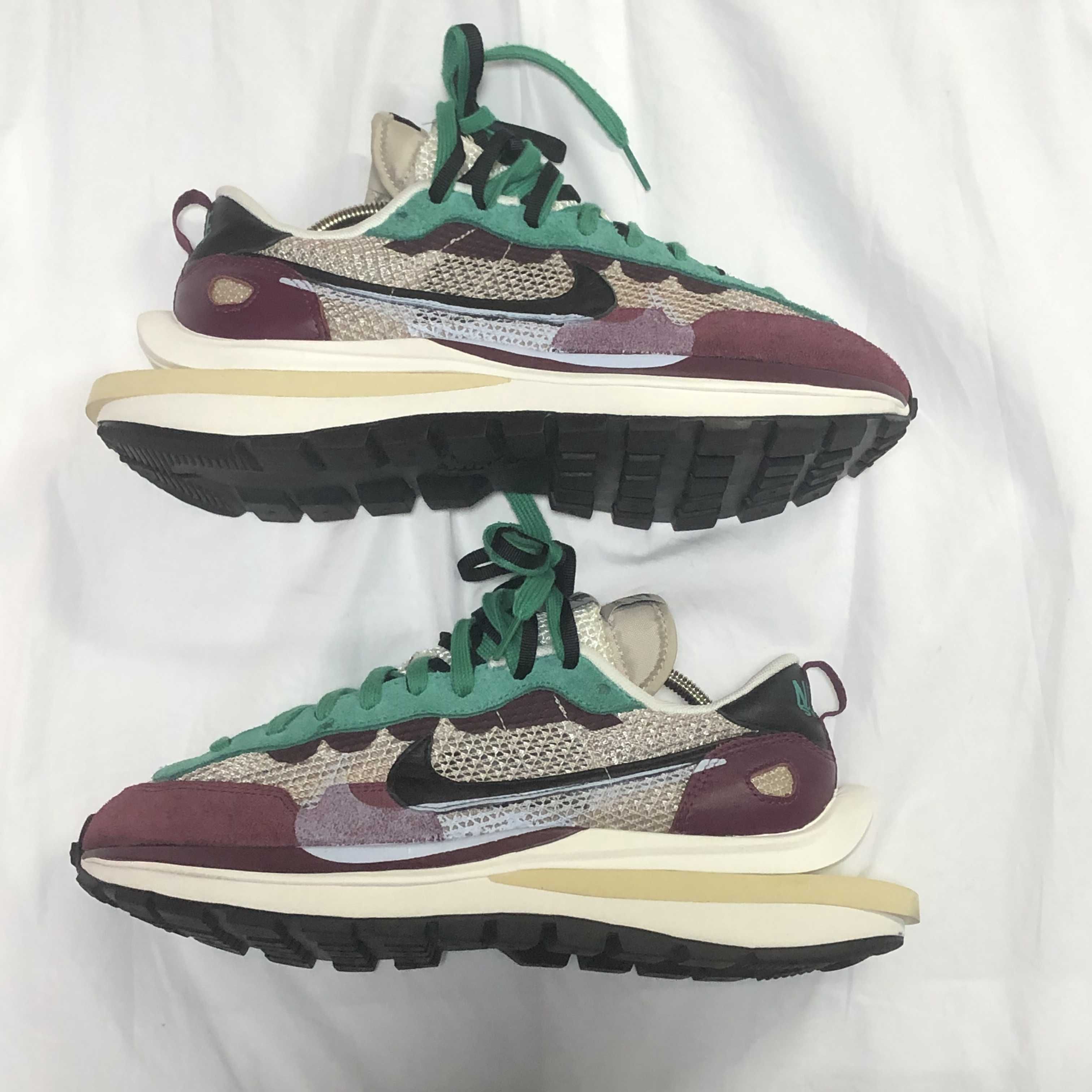 sacai × Nike Vapor Waffle "String/Red/Green"