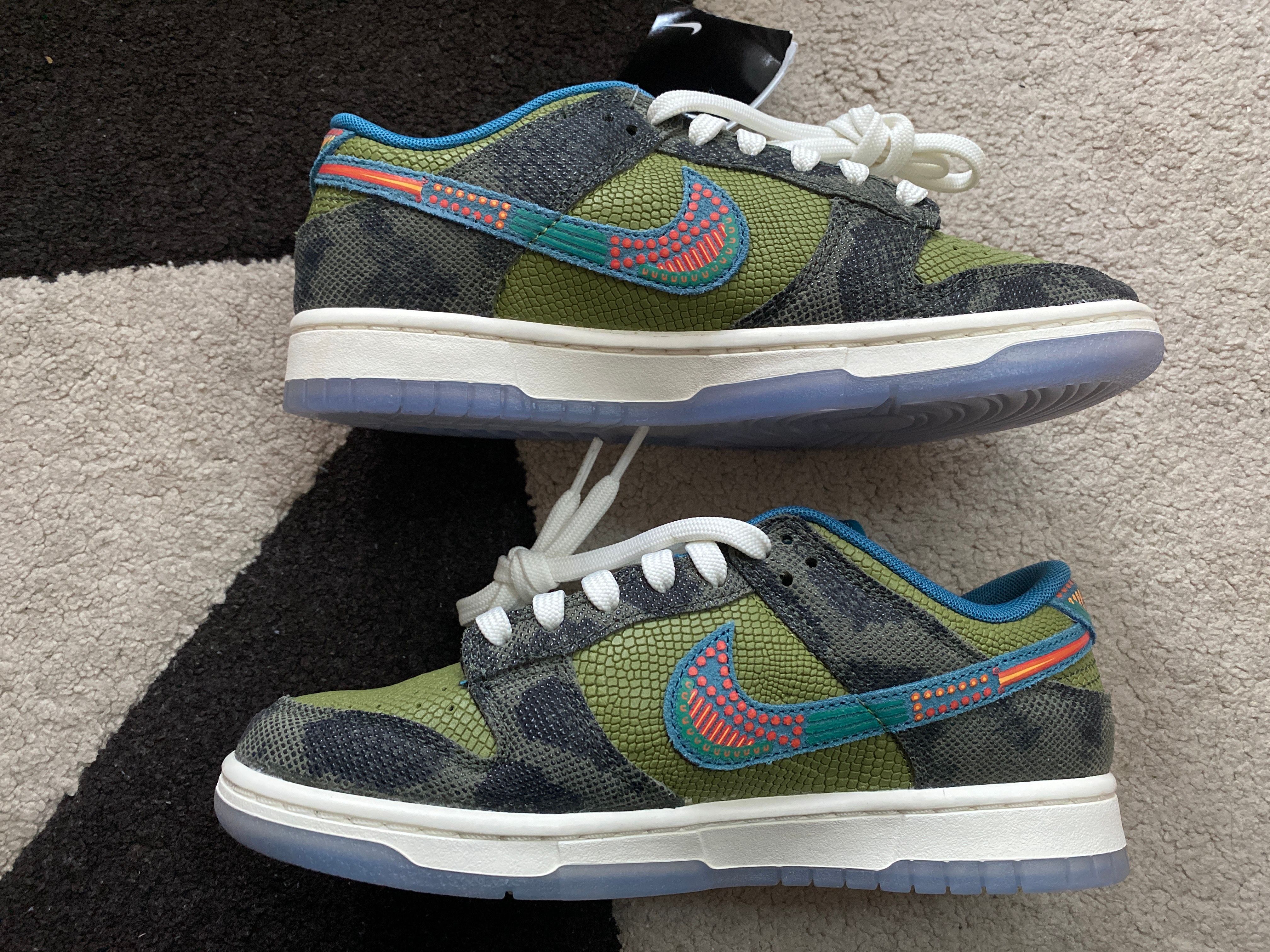 Nike Dunk Low "Siempre Familia"