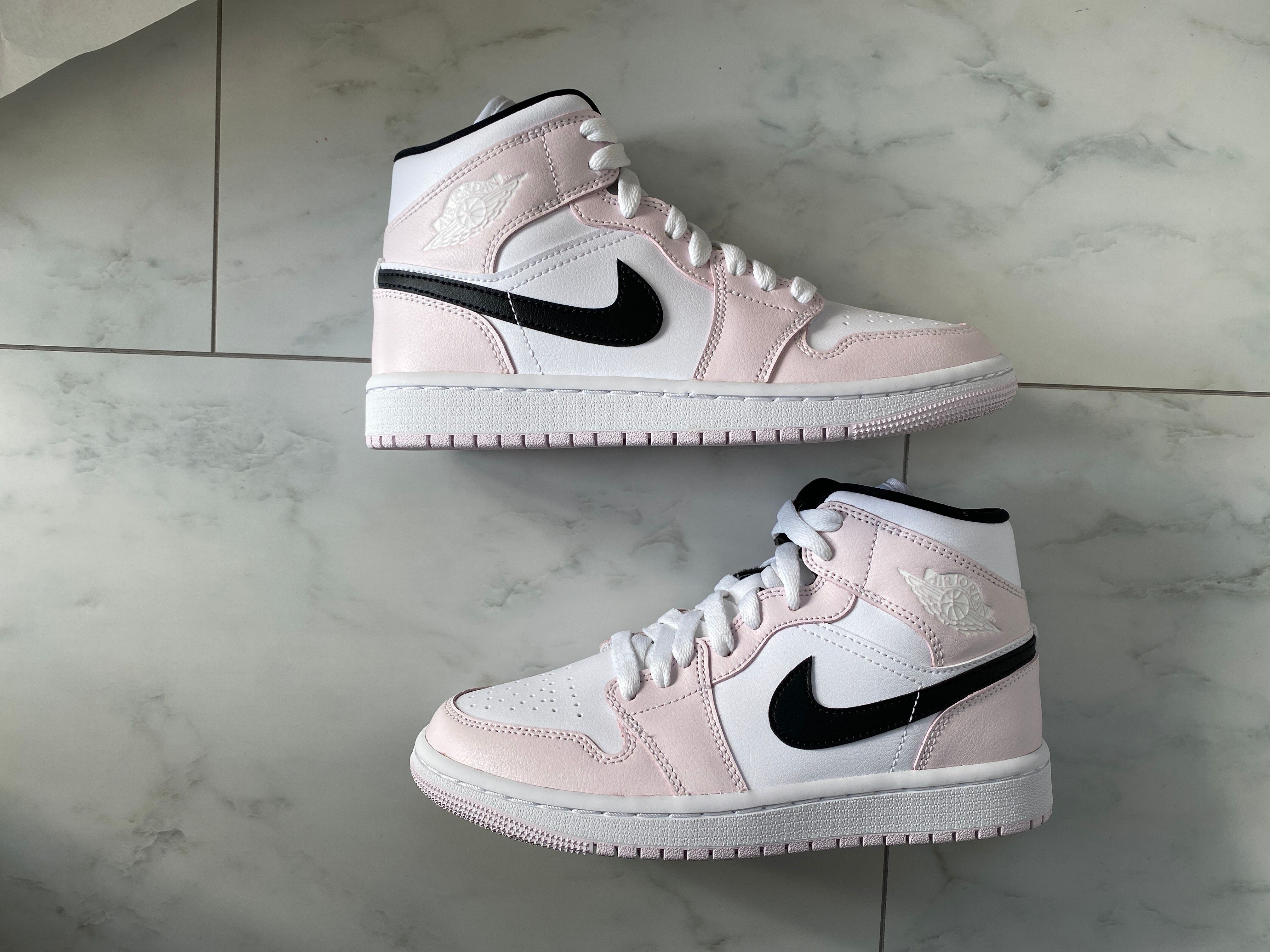 Nike Women's Air Jordan 1 Mid "Light Violet/White/Black"  