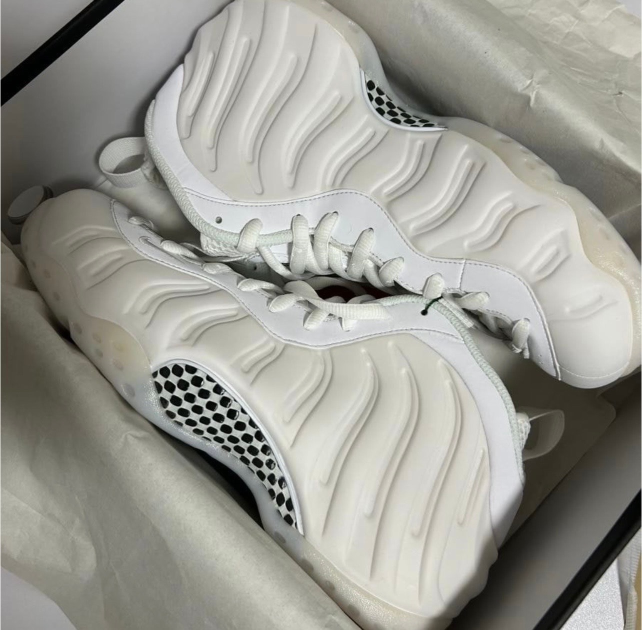 Nike Air Foamposite One "Triple White"
