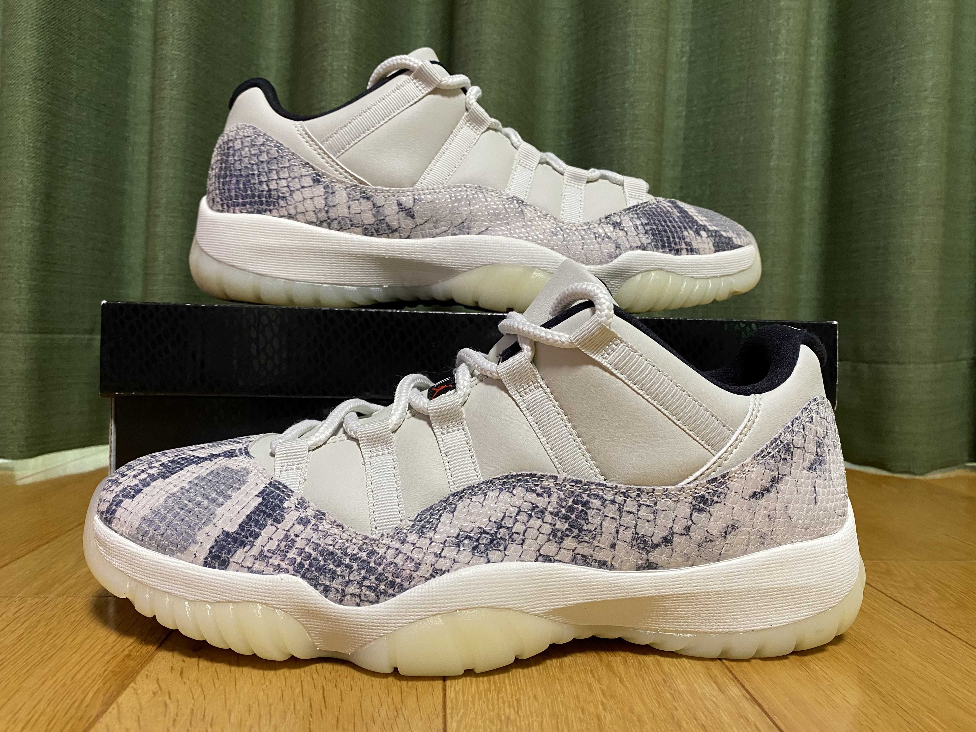 Nike Air Jordan 11 Low Snakeskin "Light Bone/University Red/Sail/Black"