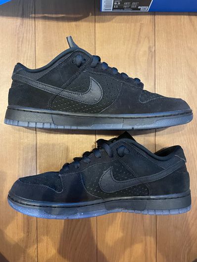 UNDEFEATED × Nike Dunk Low SP "5 ON IT"