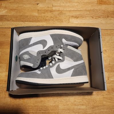 Nike Air Jordan 1 Retro High OG "Black and Smoke Grey"