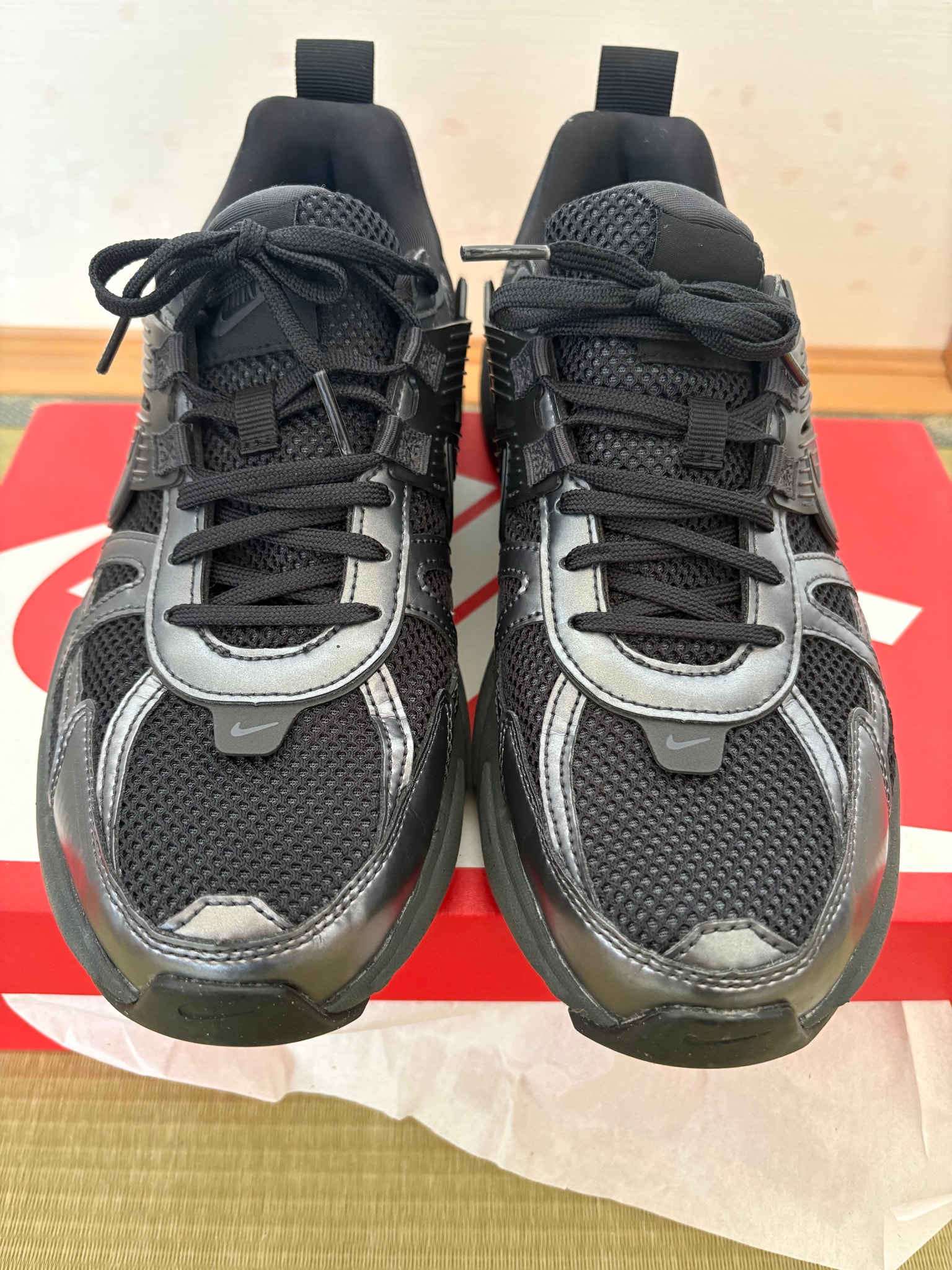 Nike V2K Run "Black/Dark Smoke Grey/Anthracite"