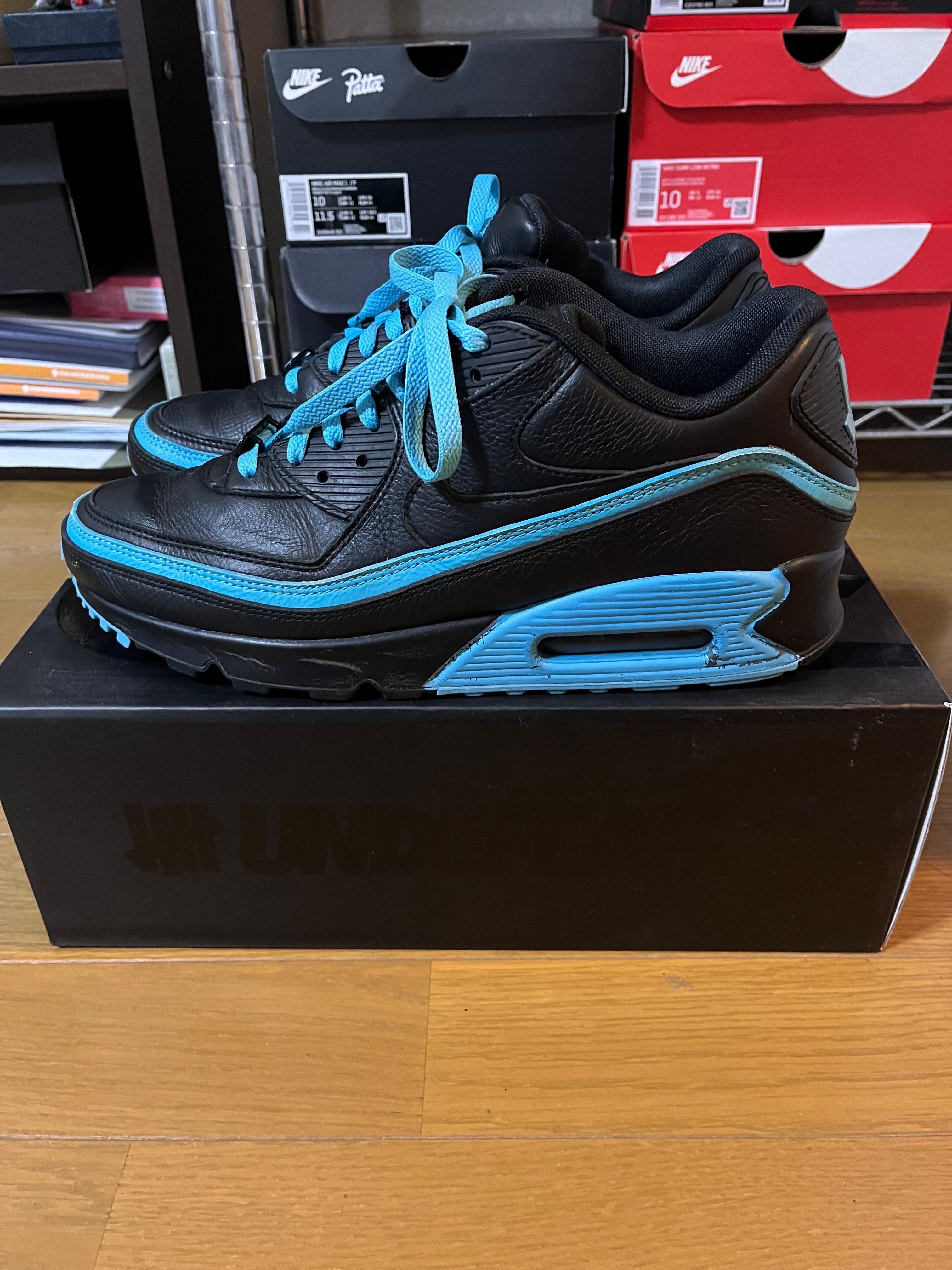UNDEFEATED × Nike Air Max 90 "Black/Blue"