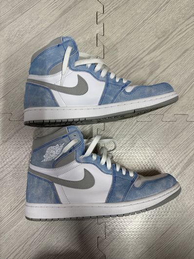 Nike Air Jordan 1 High OG "Hyper Royal"