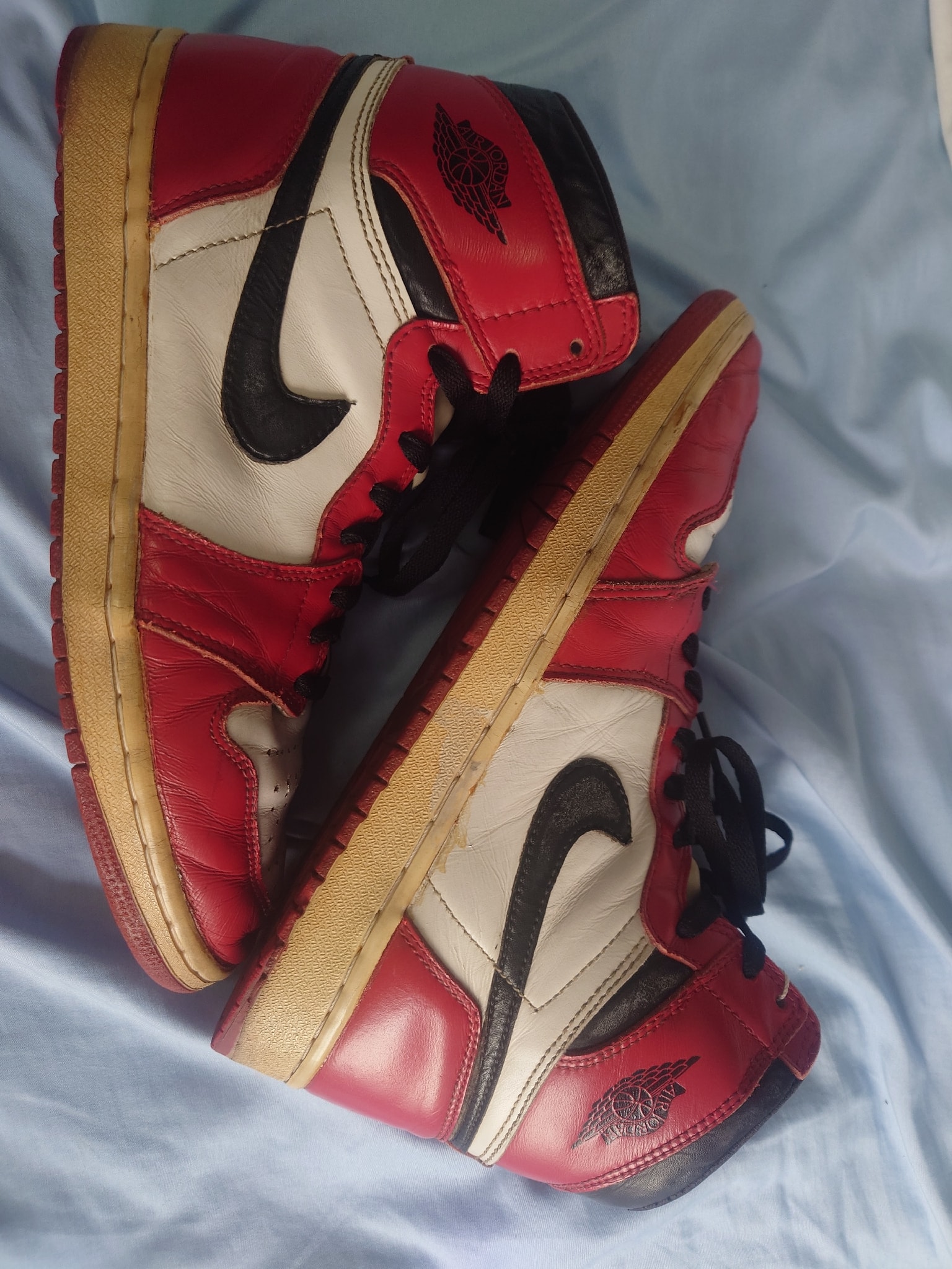 Nike Air Jordan 1 Retro High "Chicago" (1994)
