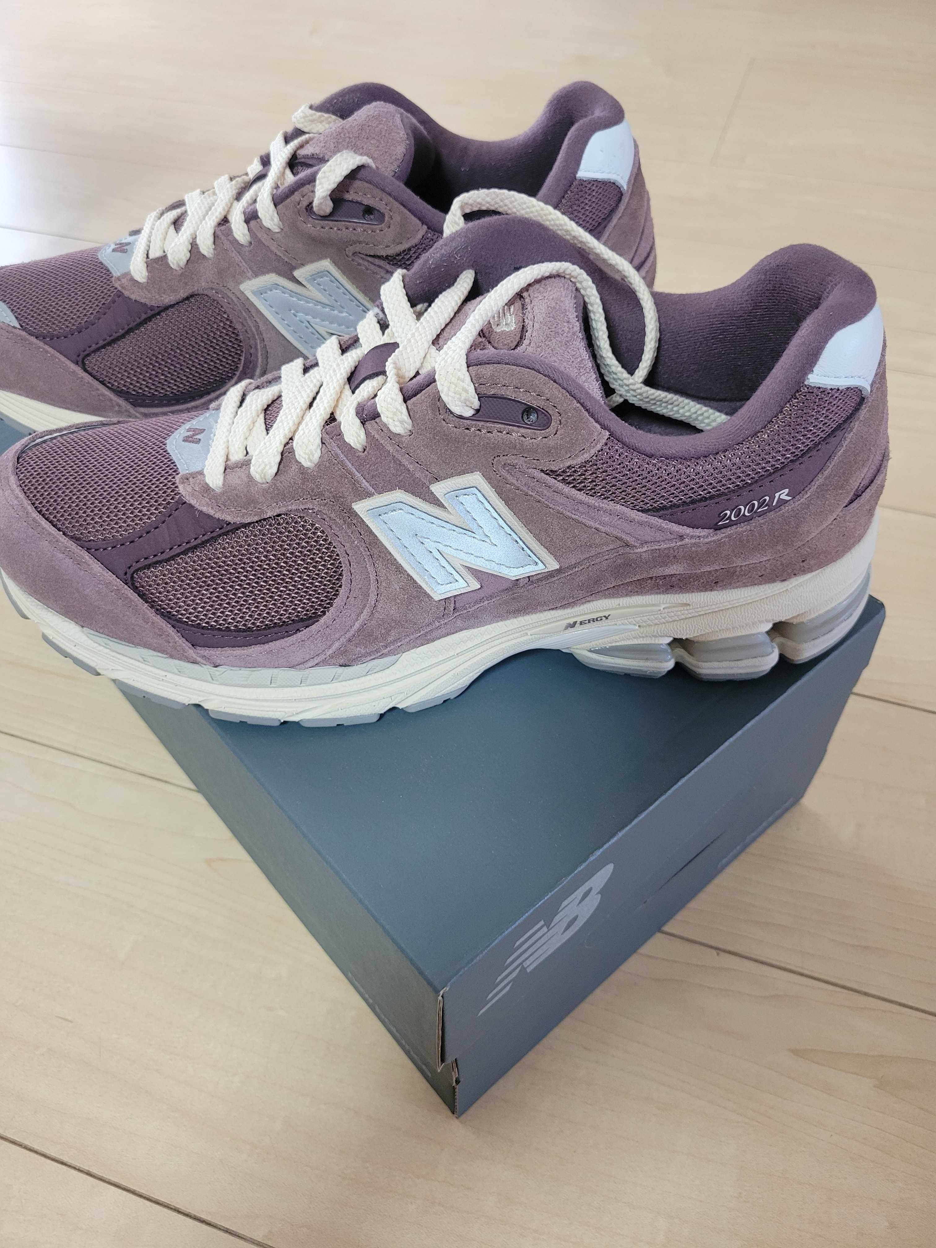 New Balance 2002R "Black Fig"