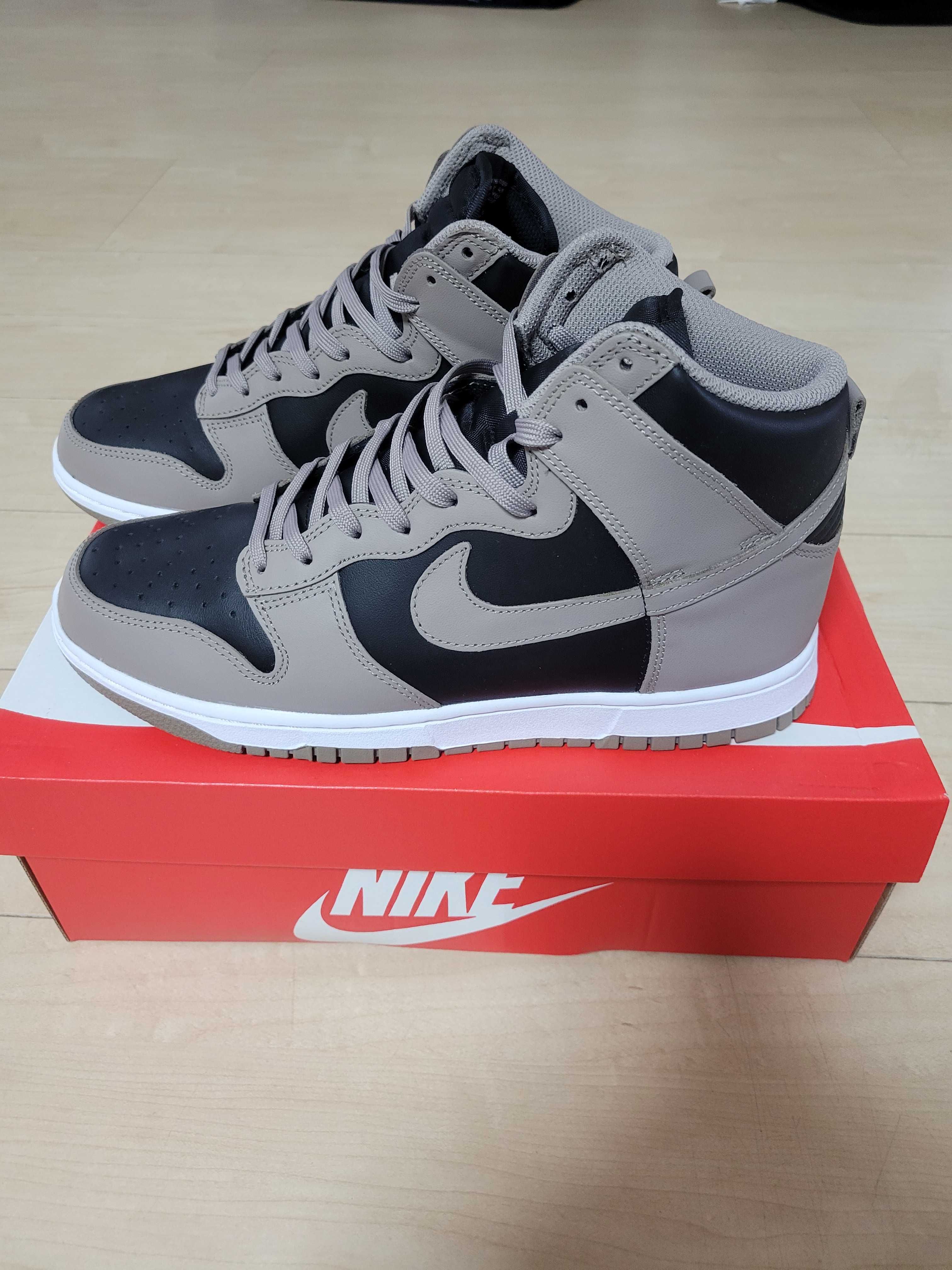 Nike Women's Dunk High "Moon Fossil"