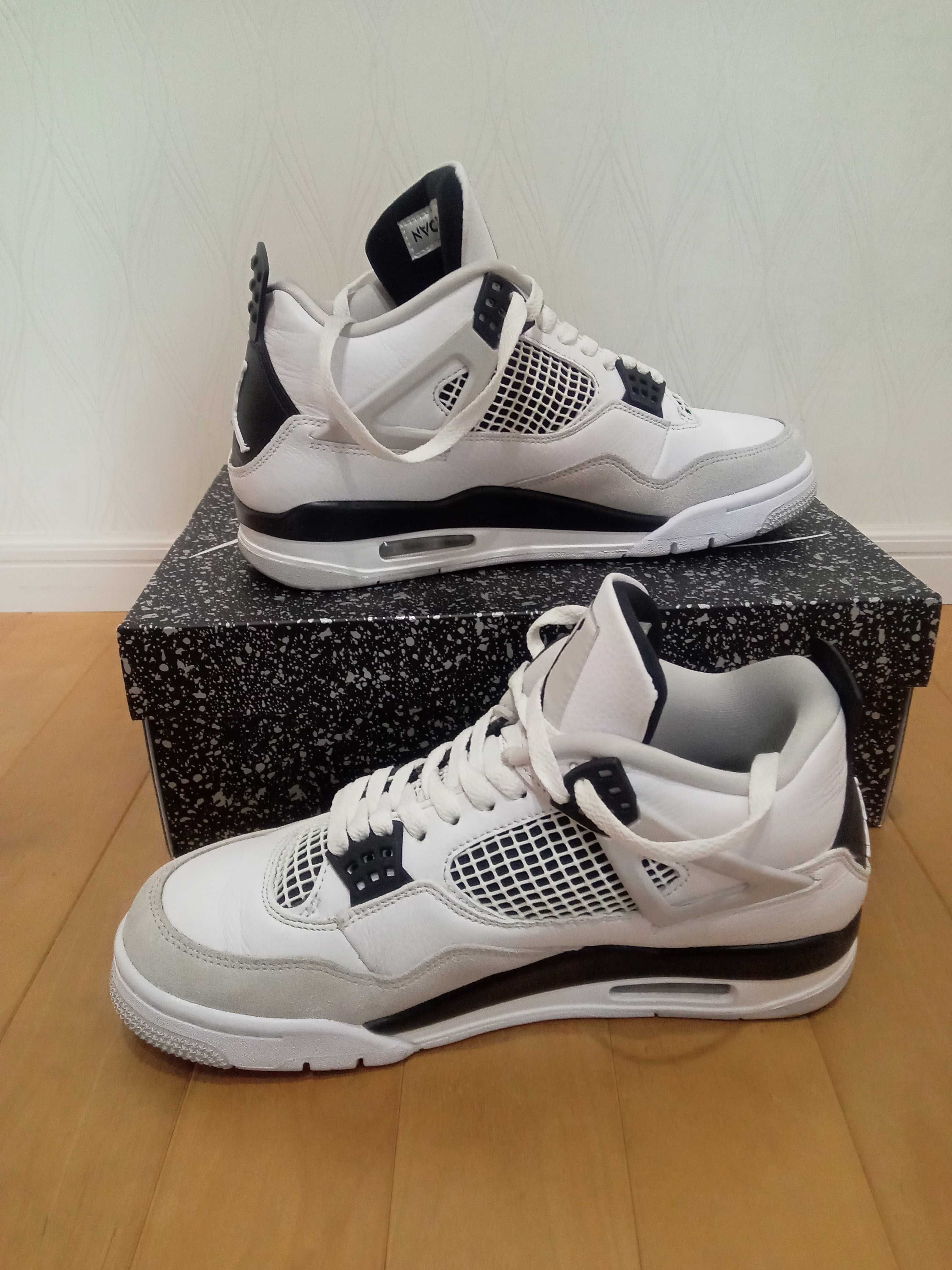 Nike Air Jordan 4 "Military Black"