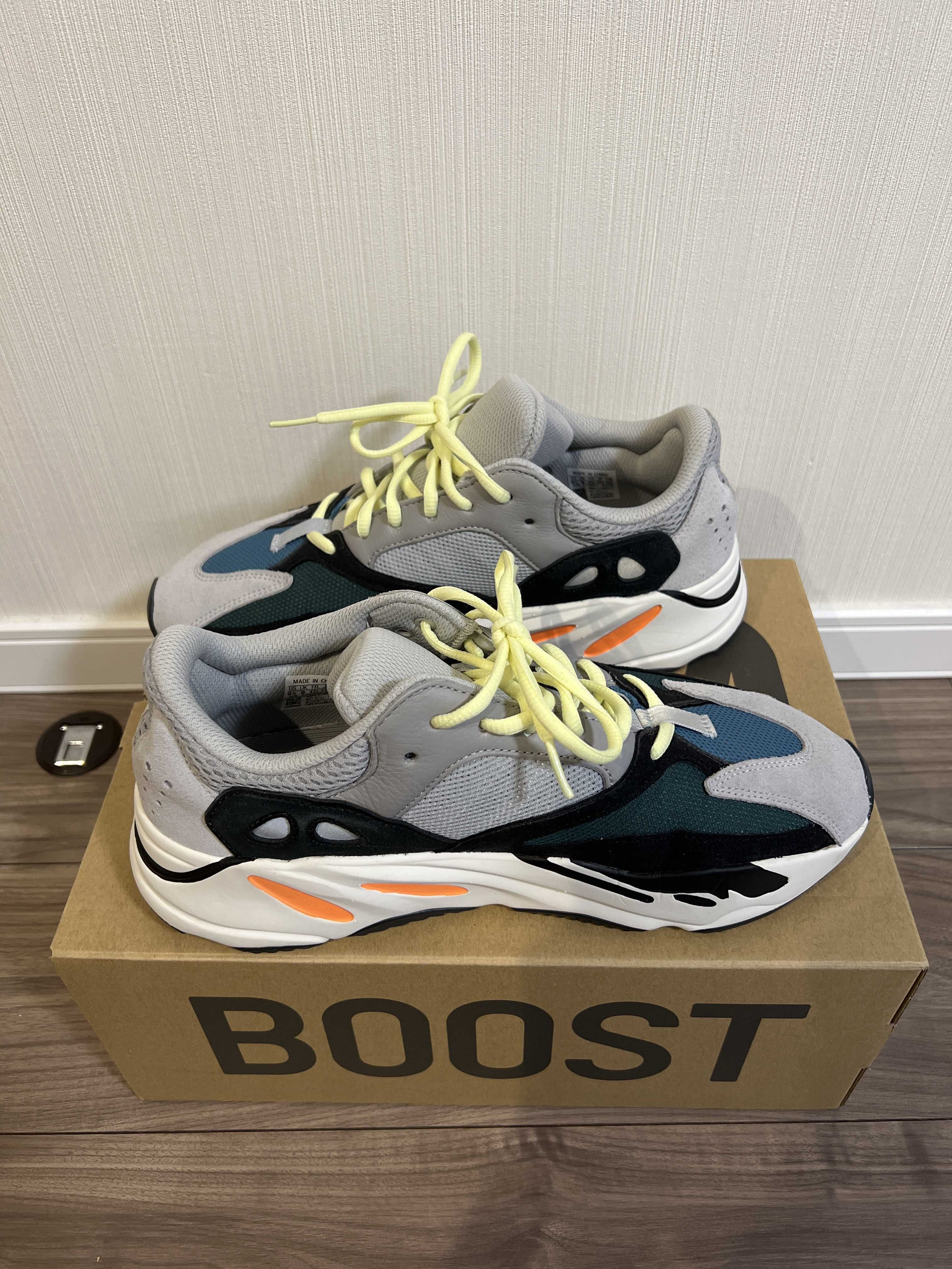 adidas YEEZY Boost 700 "Wave Runner"