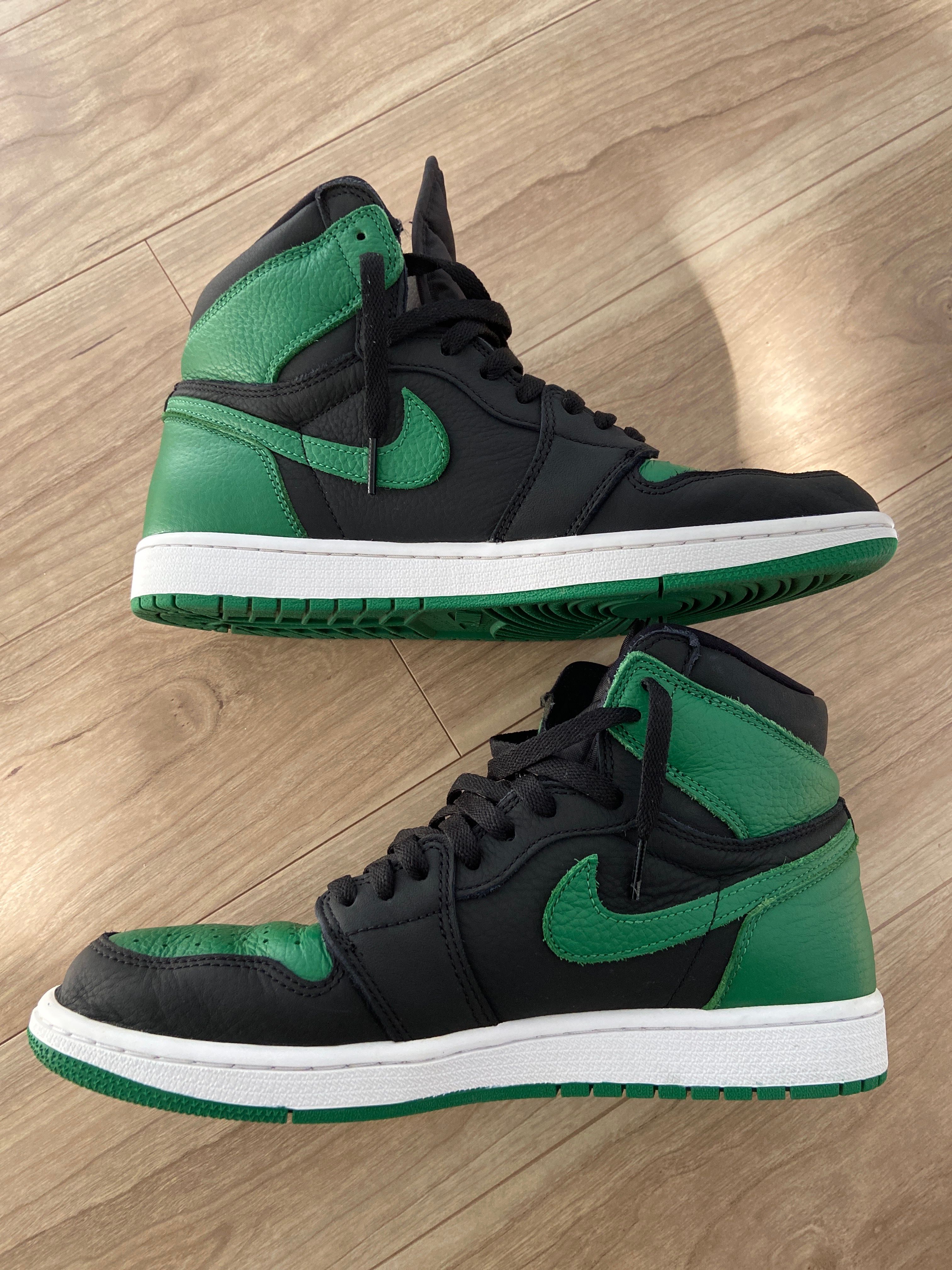 Nike Air Jordan 1 Retro High OG "Black/Pine Green" (2020)