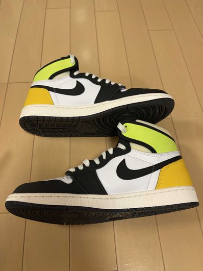 Nike Air Jordan 1 High OG "Volt Gold"