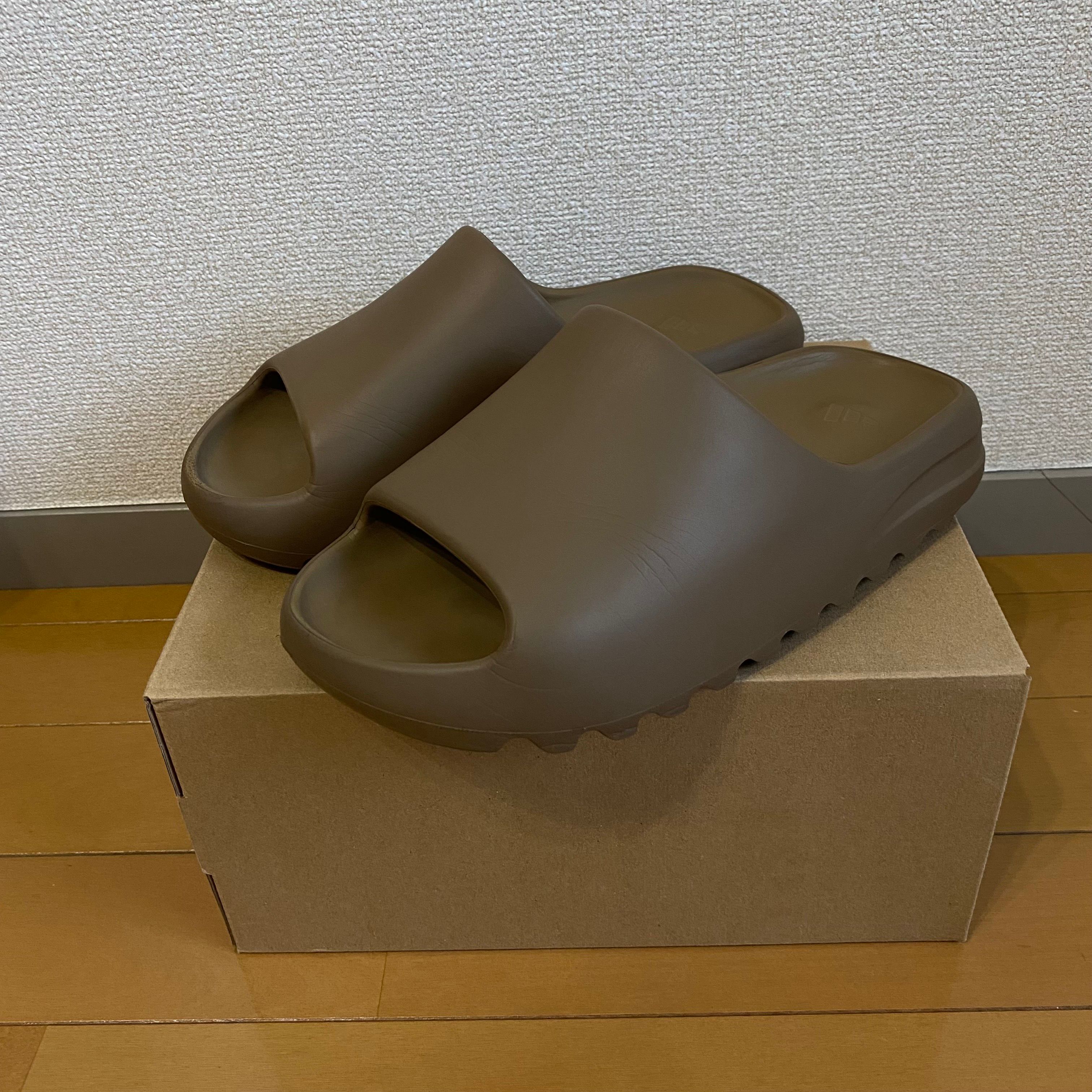 adidas YEEZY Slide "Core"